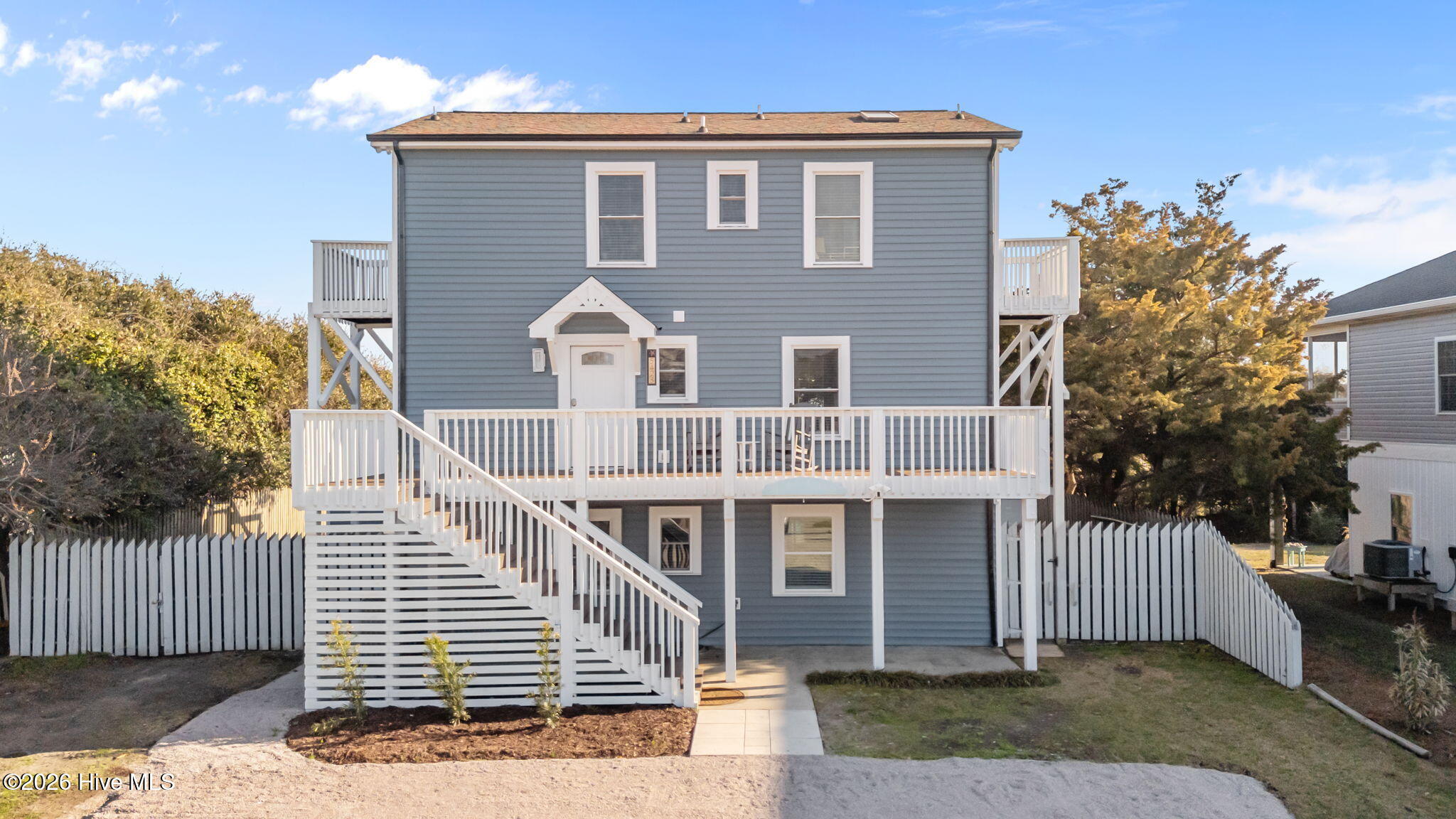 5423 Emerald Drive