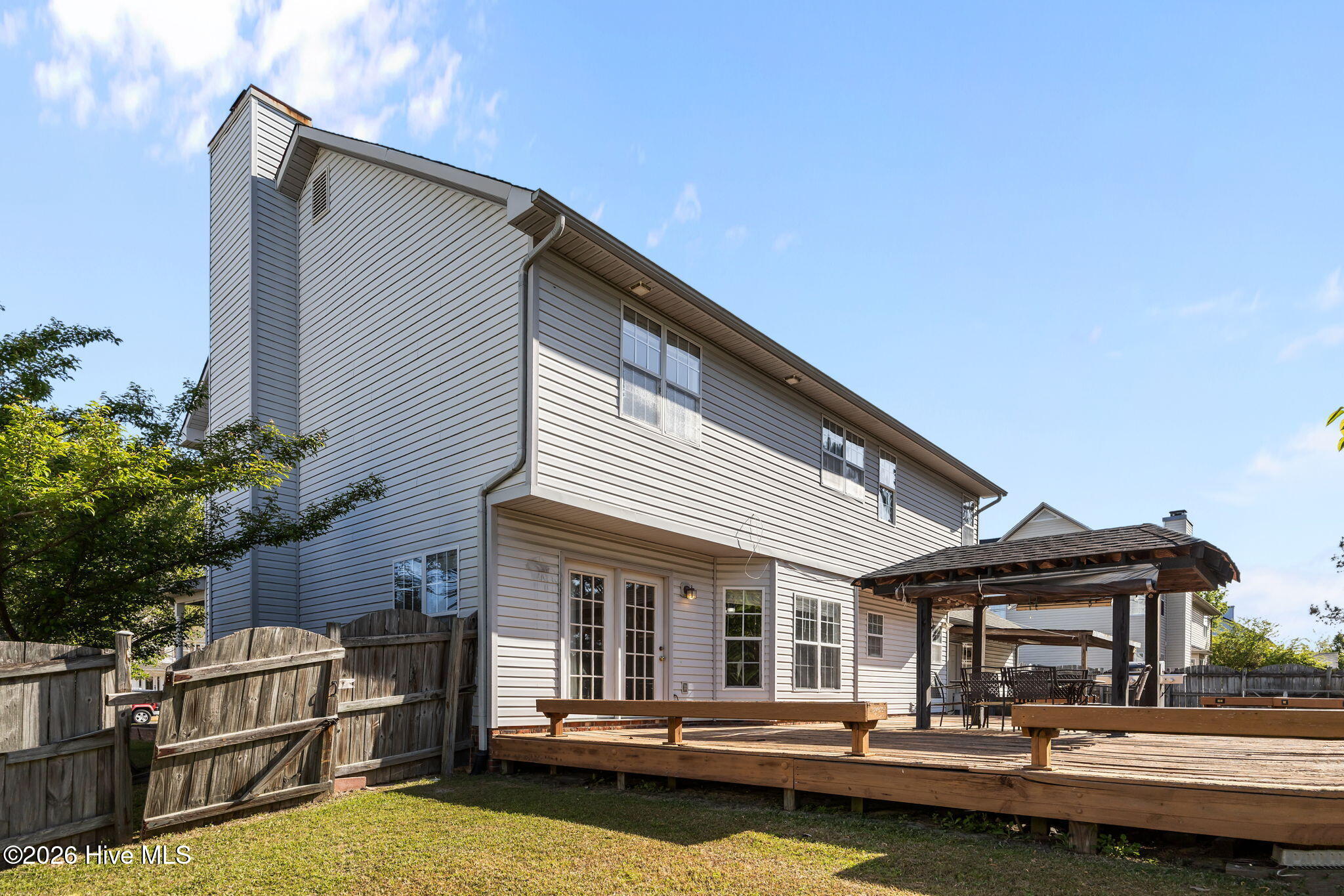 1017 N Commons Drive N