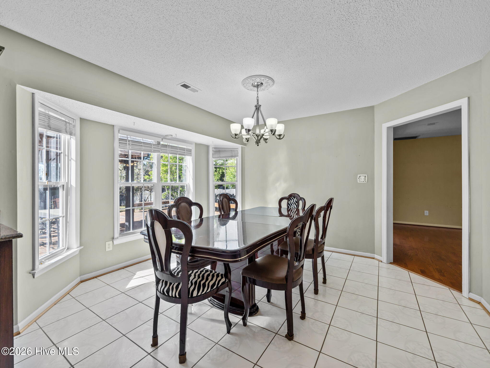 1017 N Commons Drive N