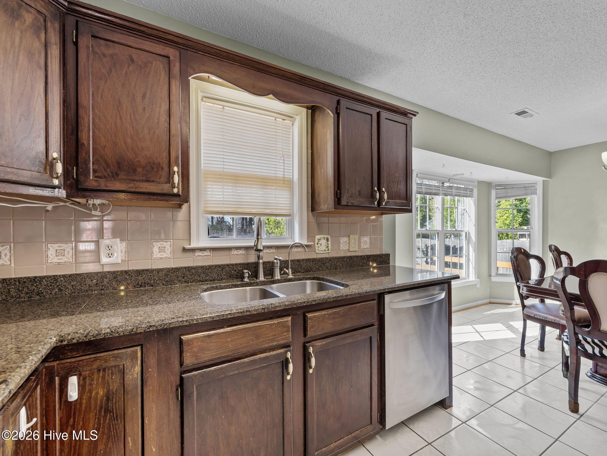 1017 N Commons Drive N