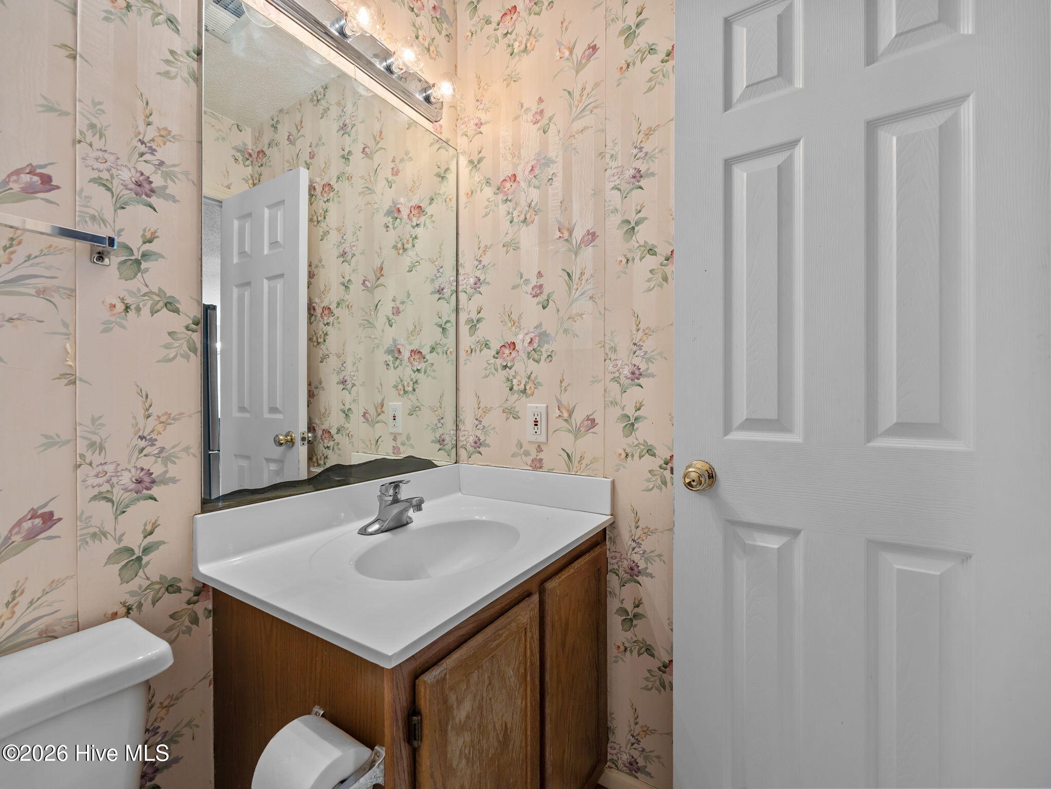 1017 N Commons Drive N