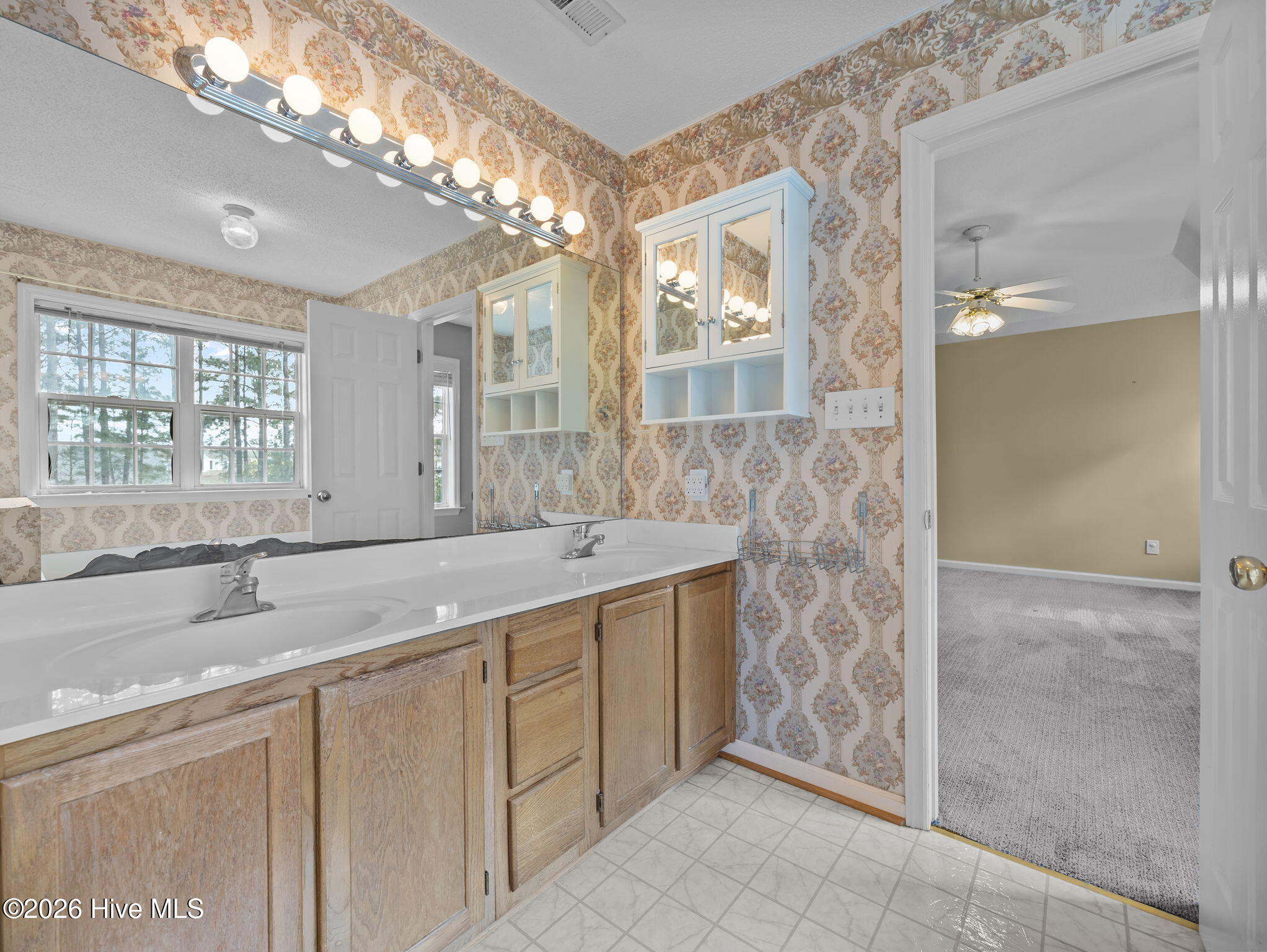 1017 N Commons Drive N