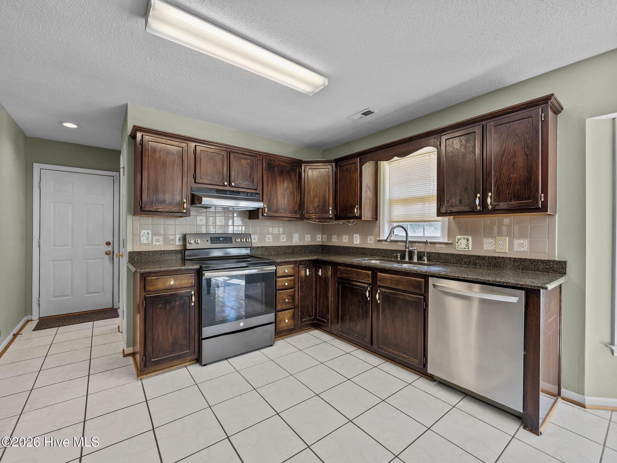 1017 N Commons Drive N