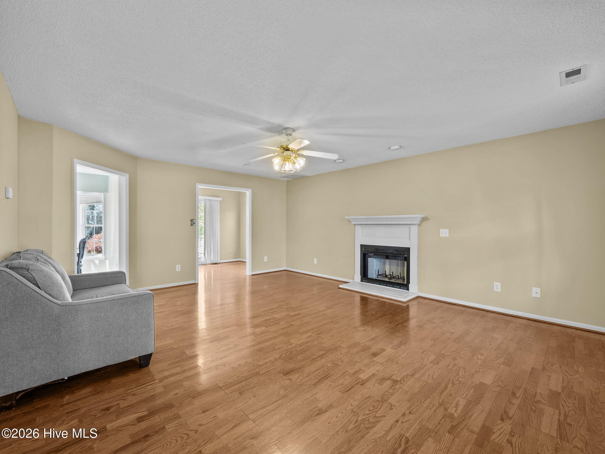 1017 N Commons Drive N