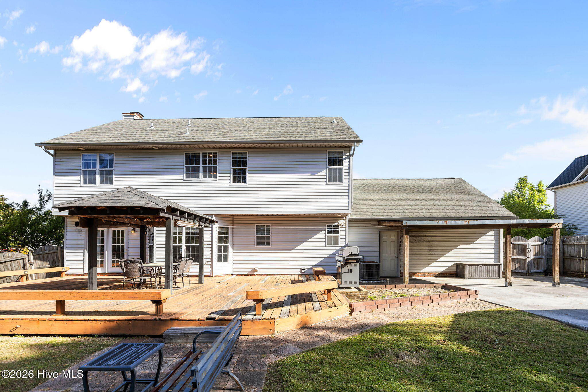 1017 N Commons Drive N