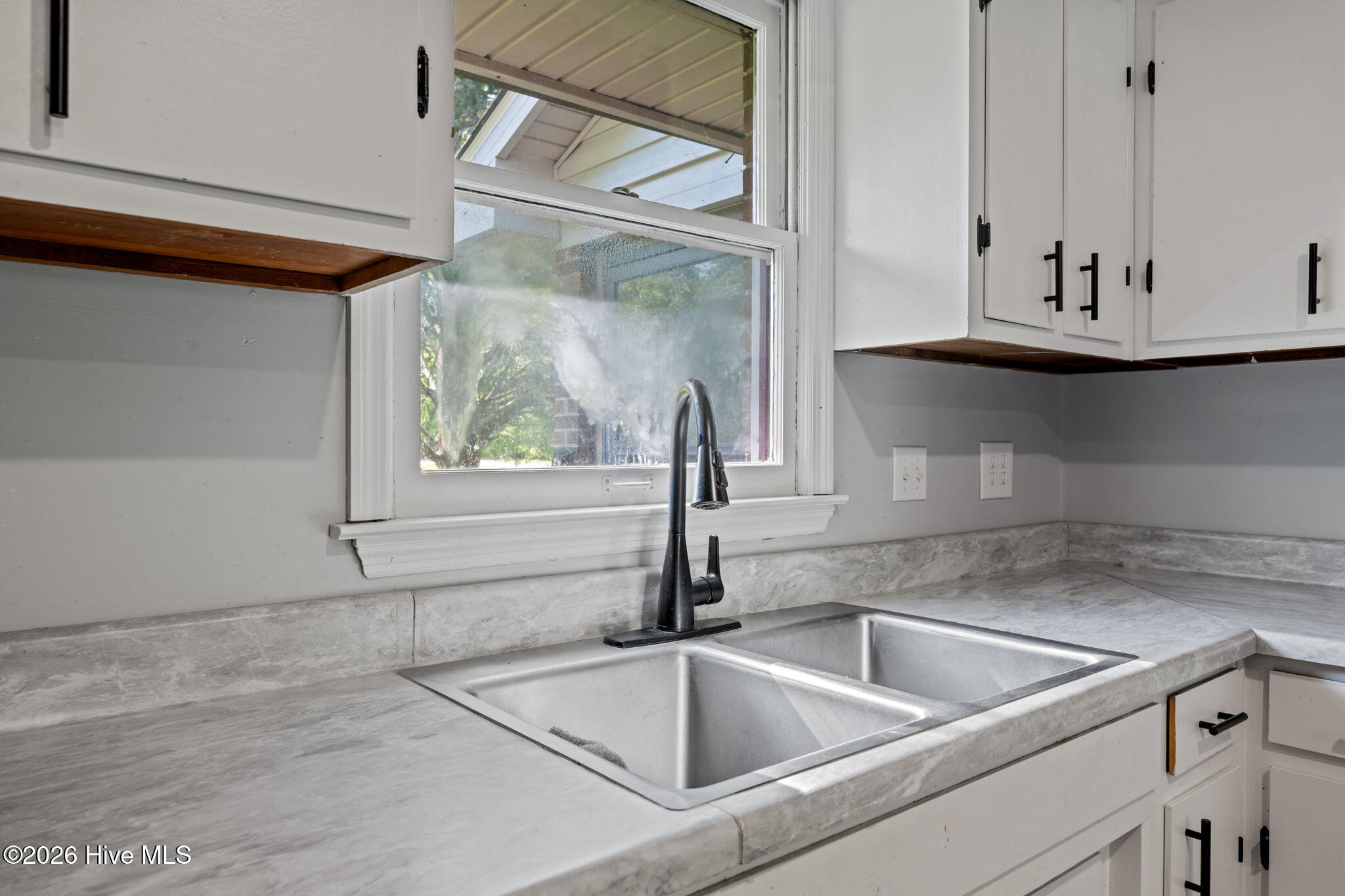 4802 Meadow Court Drive