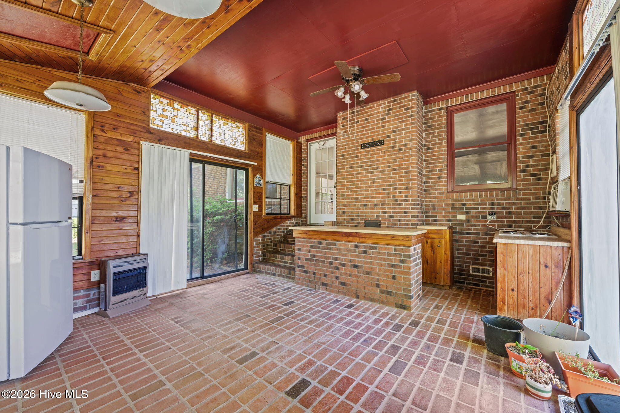 4802 Meadow Court Drive