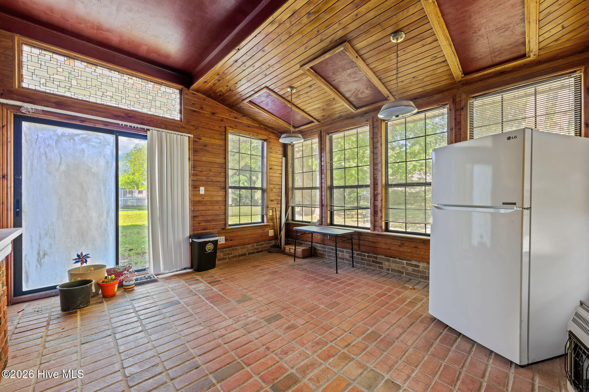 4802 Meadow Court Drive