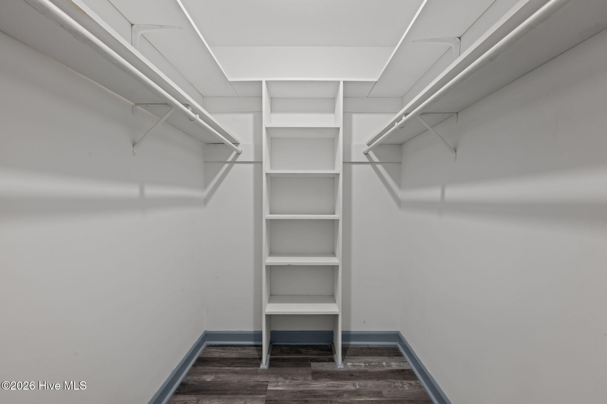 4802 Meadow Court Drive