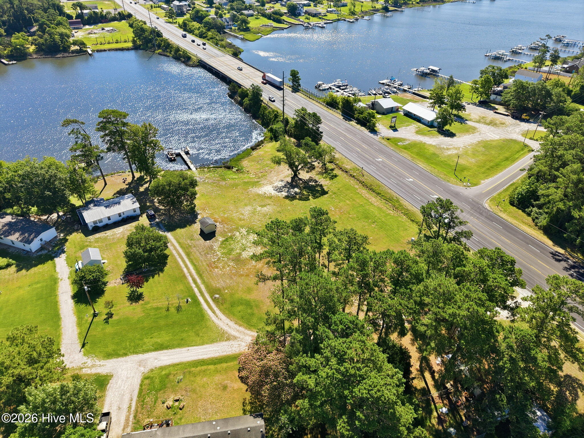 118 Russell Cove