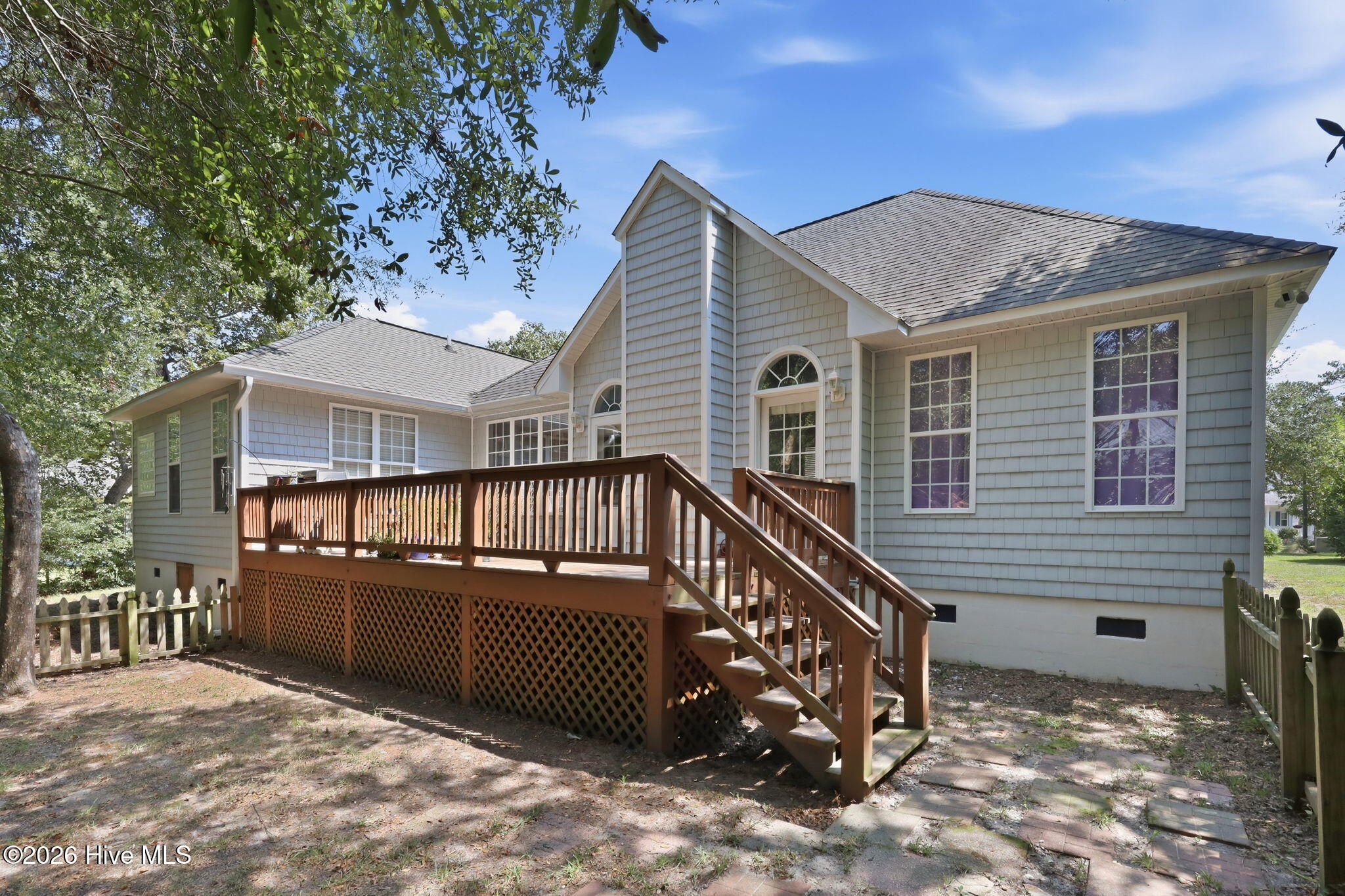 202 Shoreline Drive