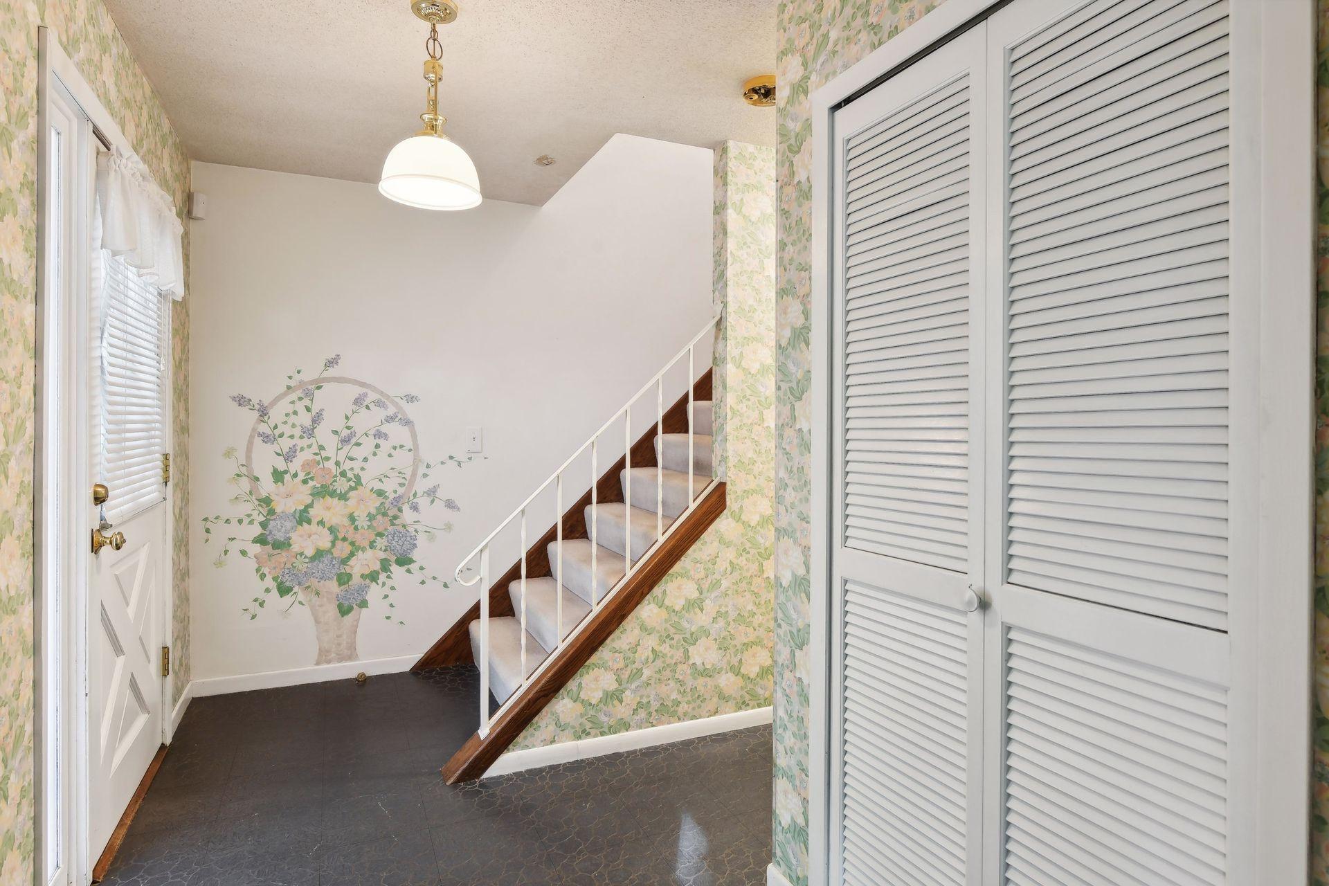 3821 Chowen Avenue S