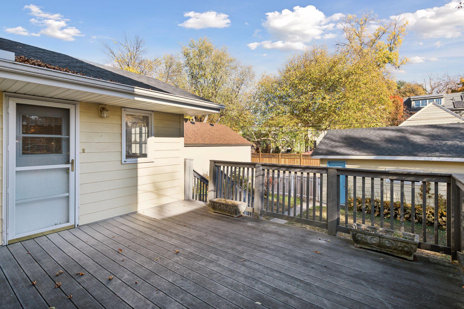 3821 Chowen Avenue S