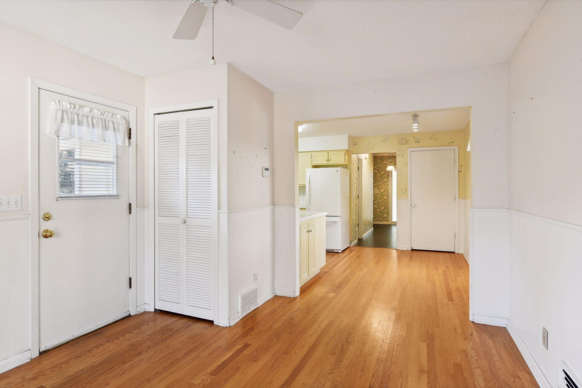 3821 Chowen Avenue S