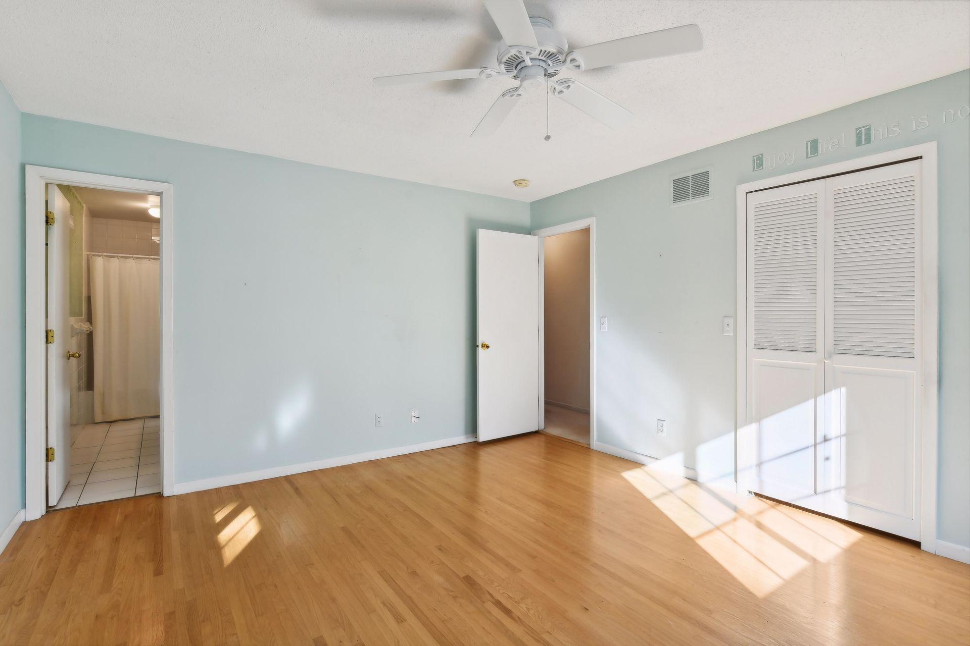 3821 Chowen Avenue S