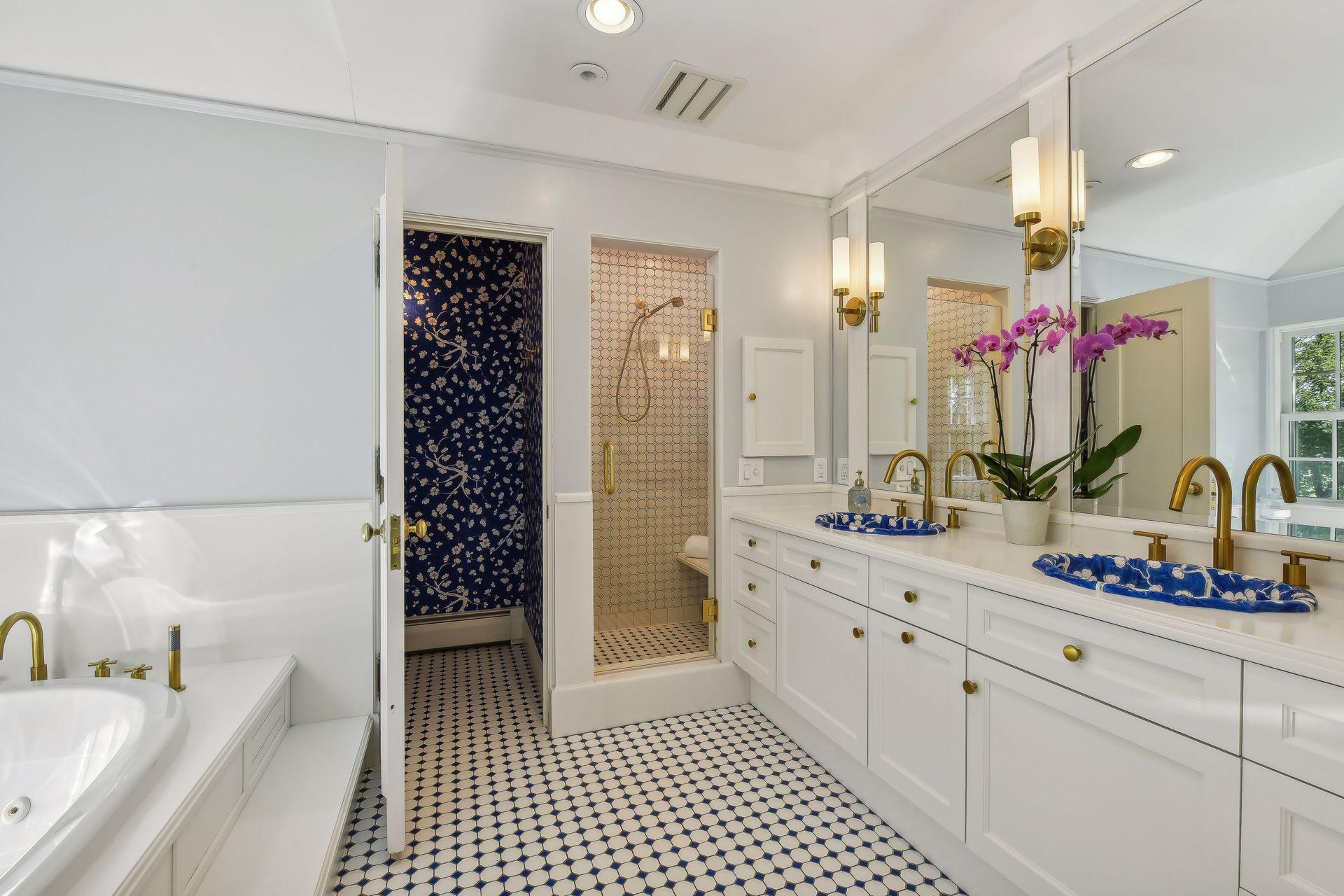 4701 E Lake Harriet Parkway