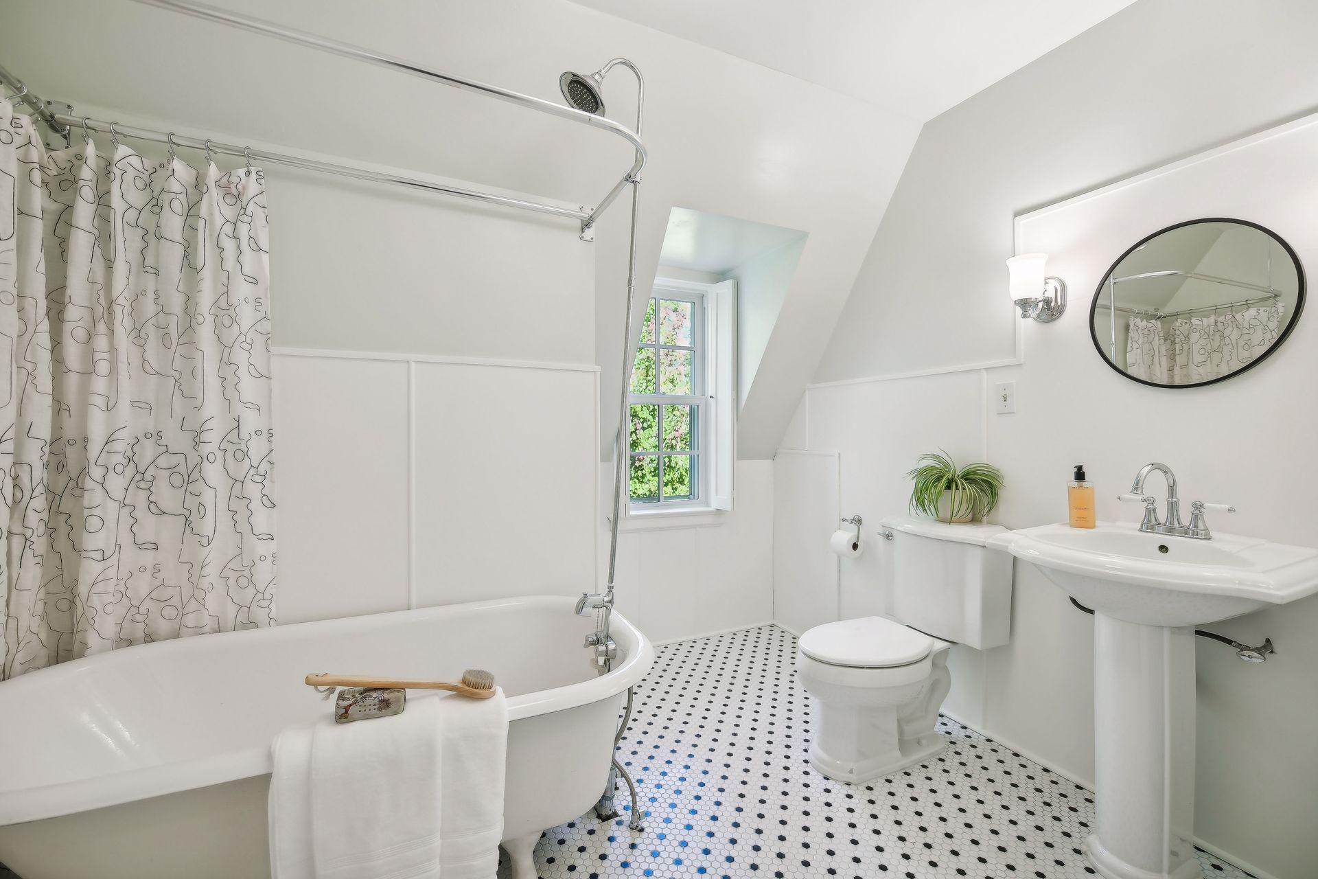 4701 E Lake Harriet Parkway