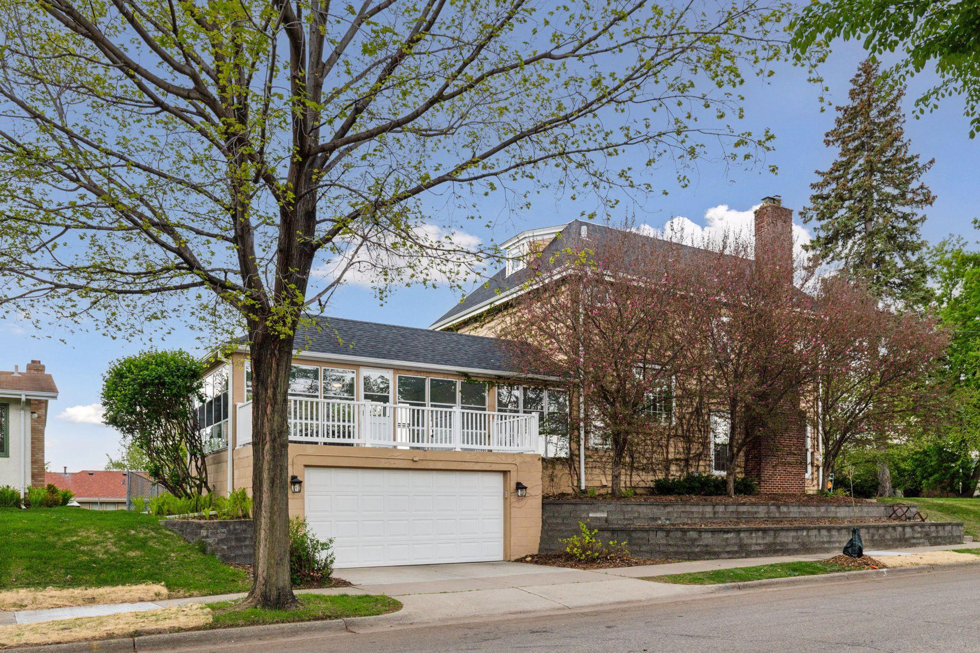 617 E 61st Street