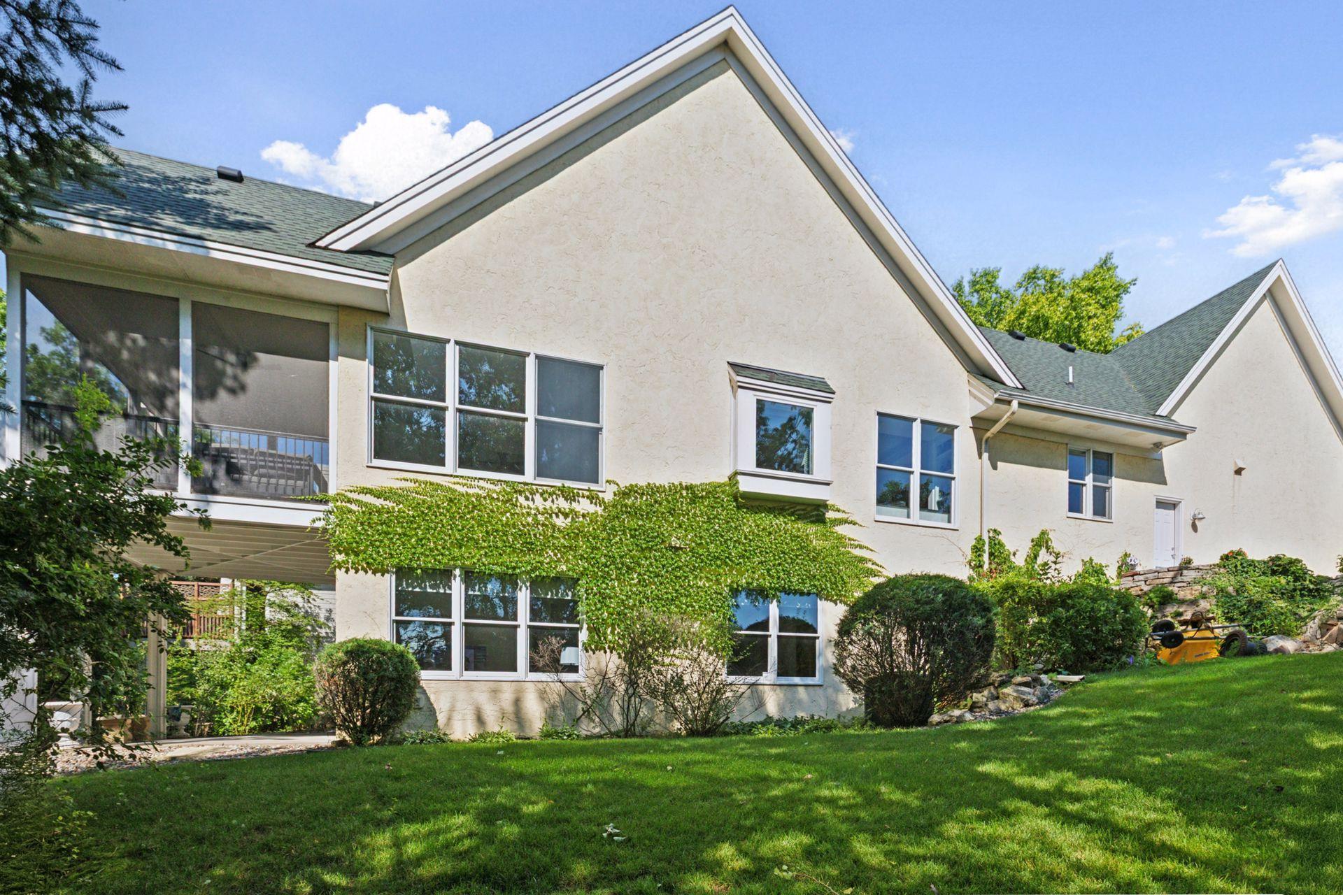 1360 Skyline Drive