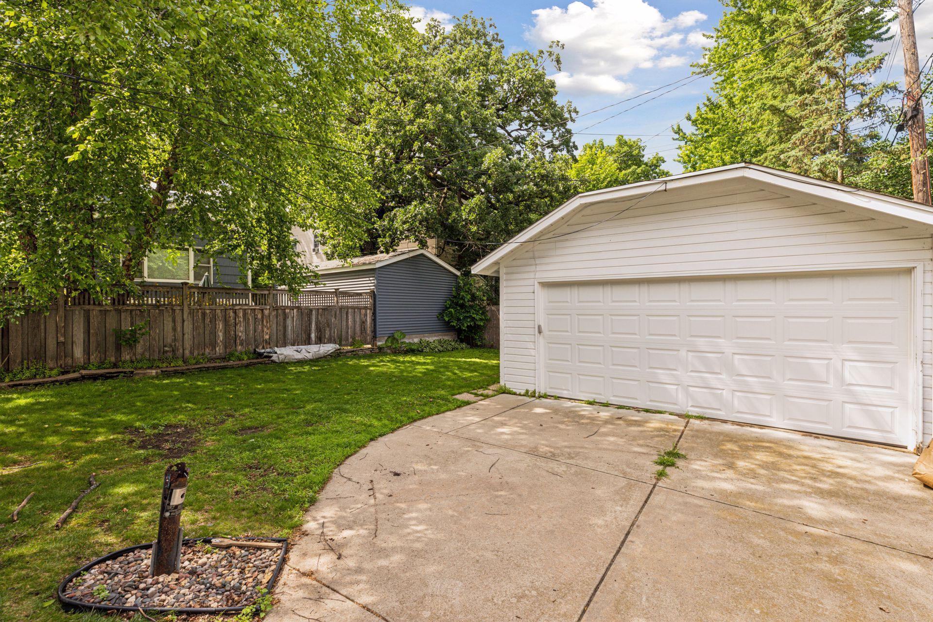 2814 W 41st Street