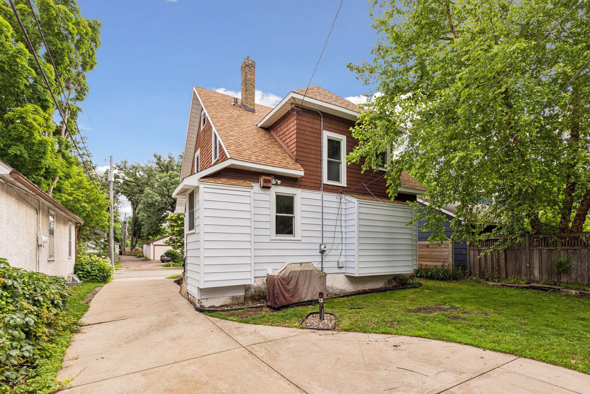 2814 W 41st Street