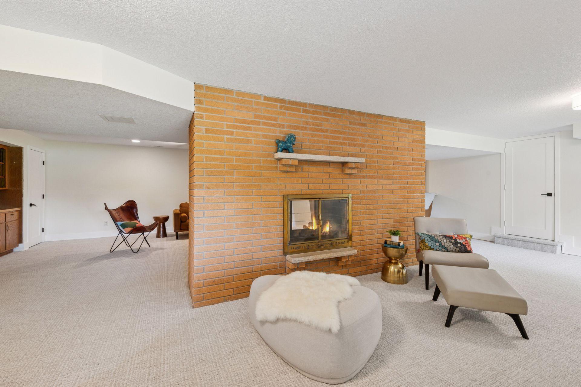 7329 Ridgeway Road