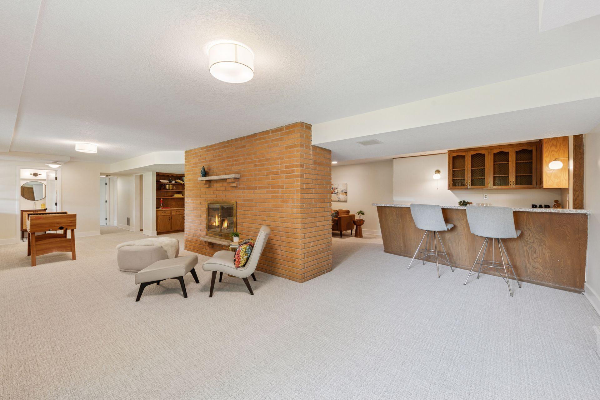 7329 Ridgeway Road