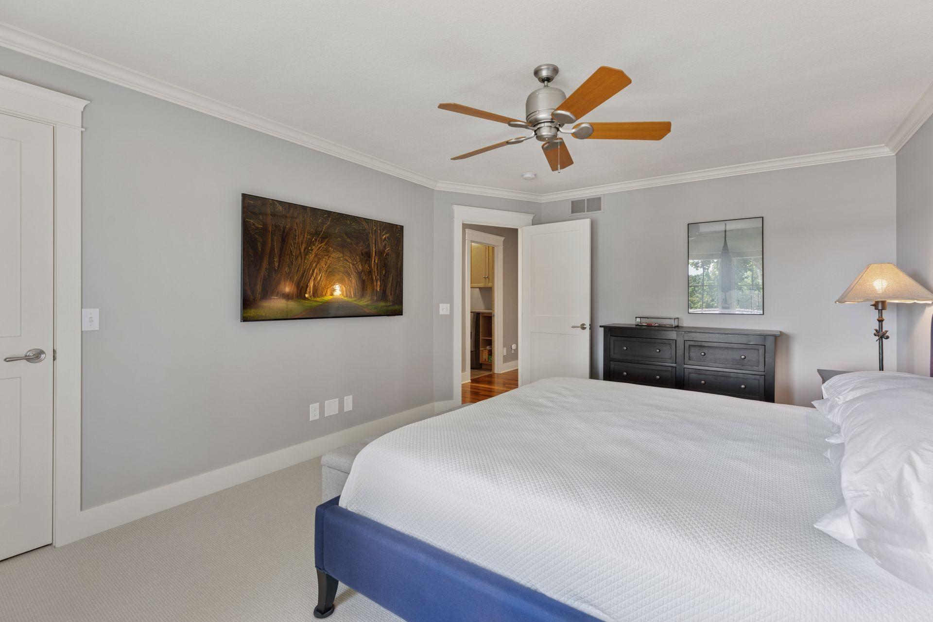 2414 W 42nd Street