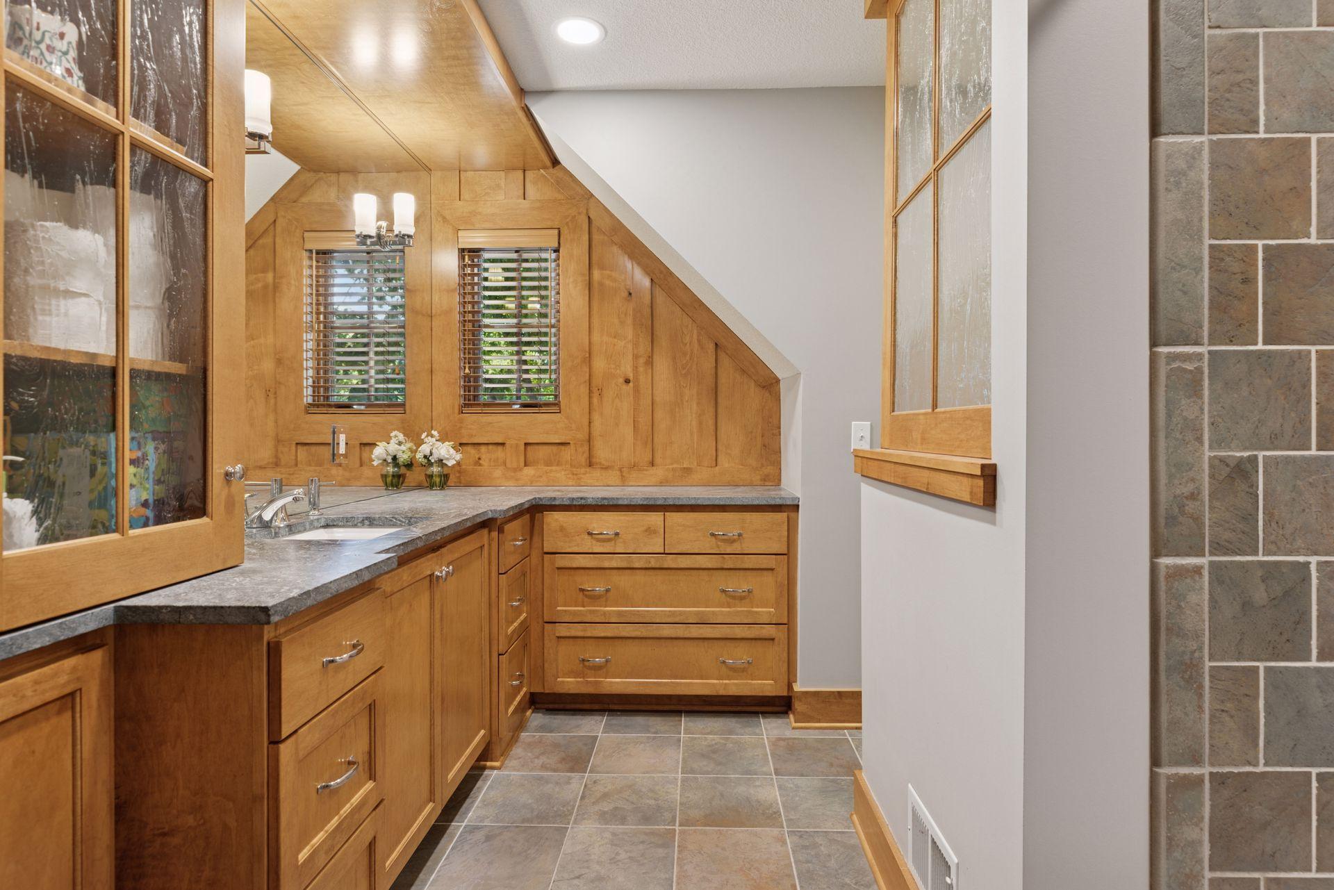 2414 W 42nd Street
