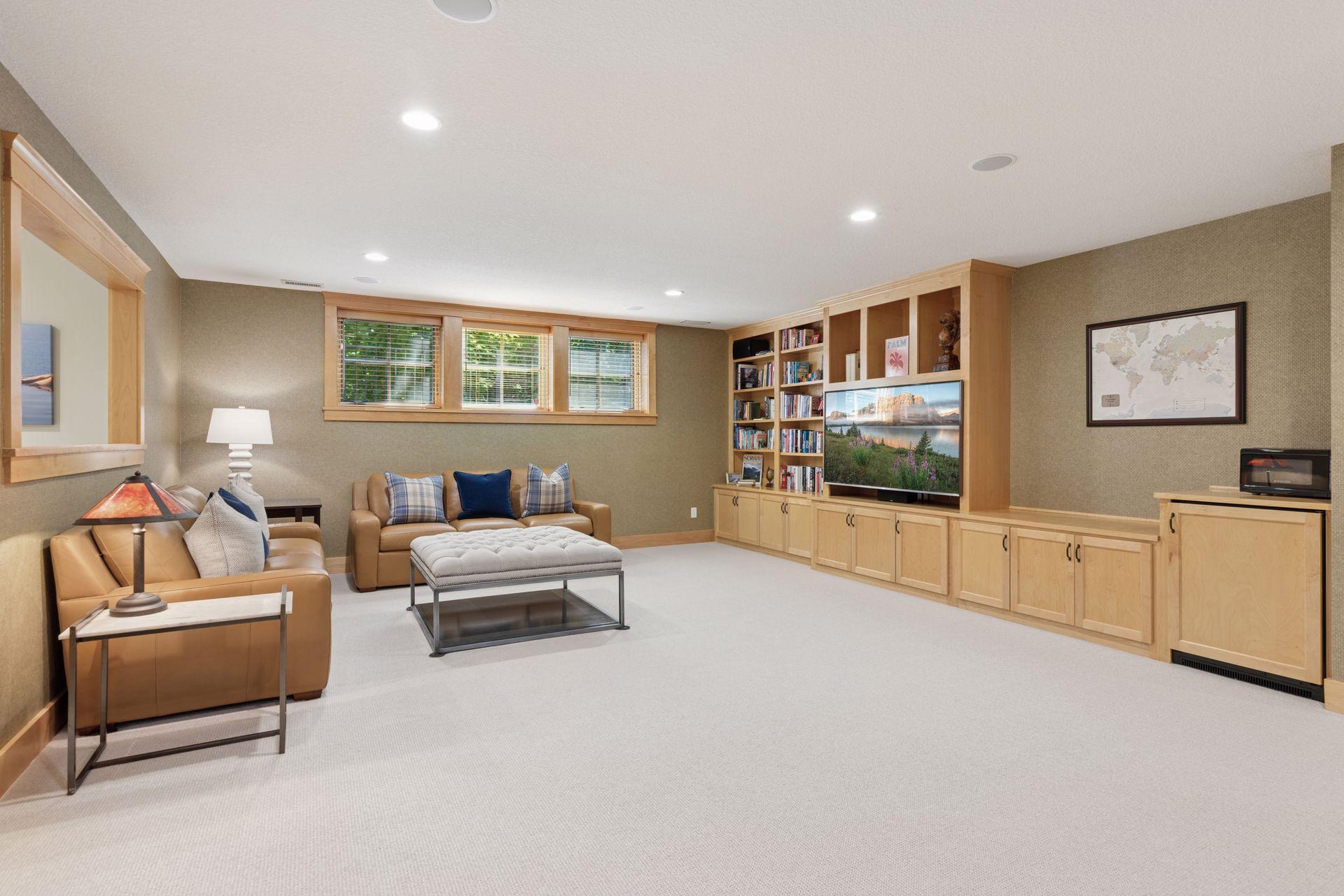 2414 W 42nd Street