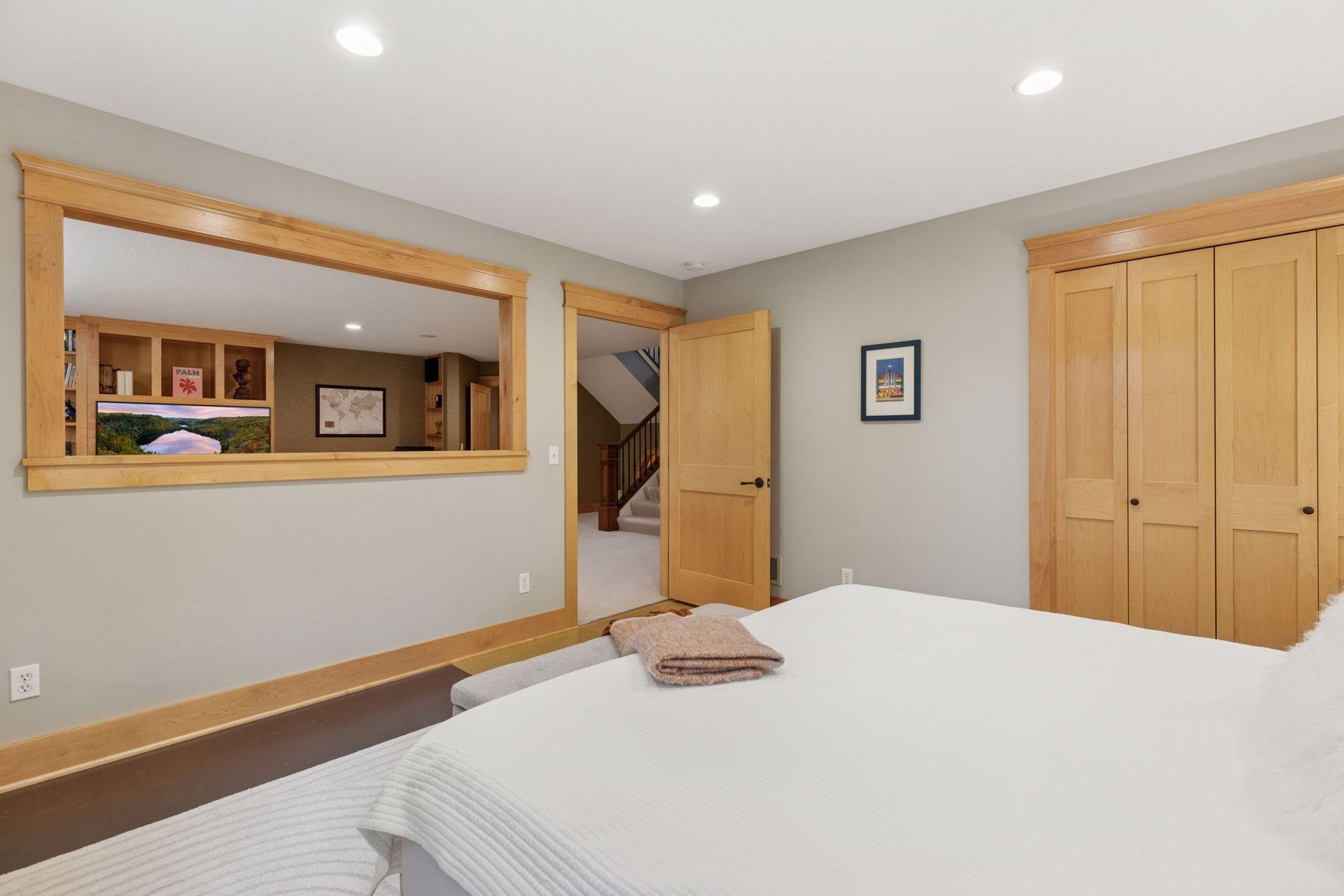 2414 W 42nd Street