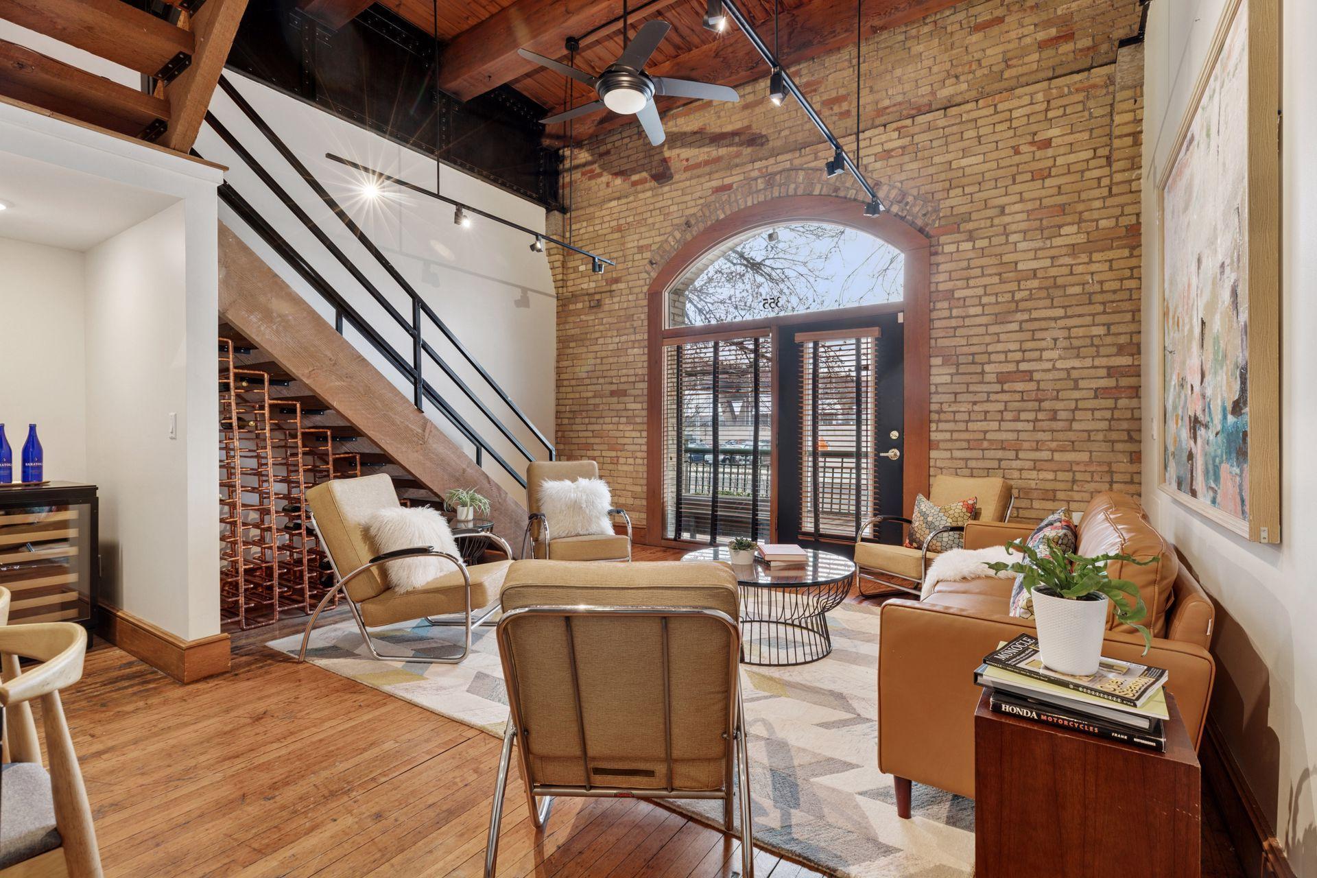 355 Kellogg Boulevard E Unit: 7