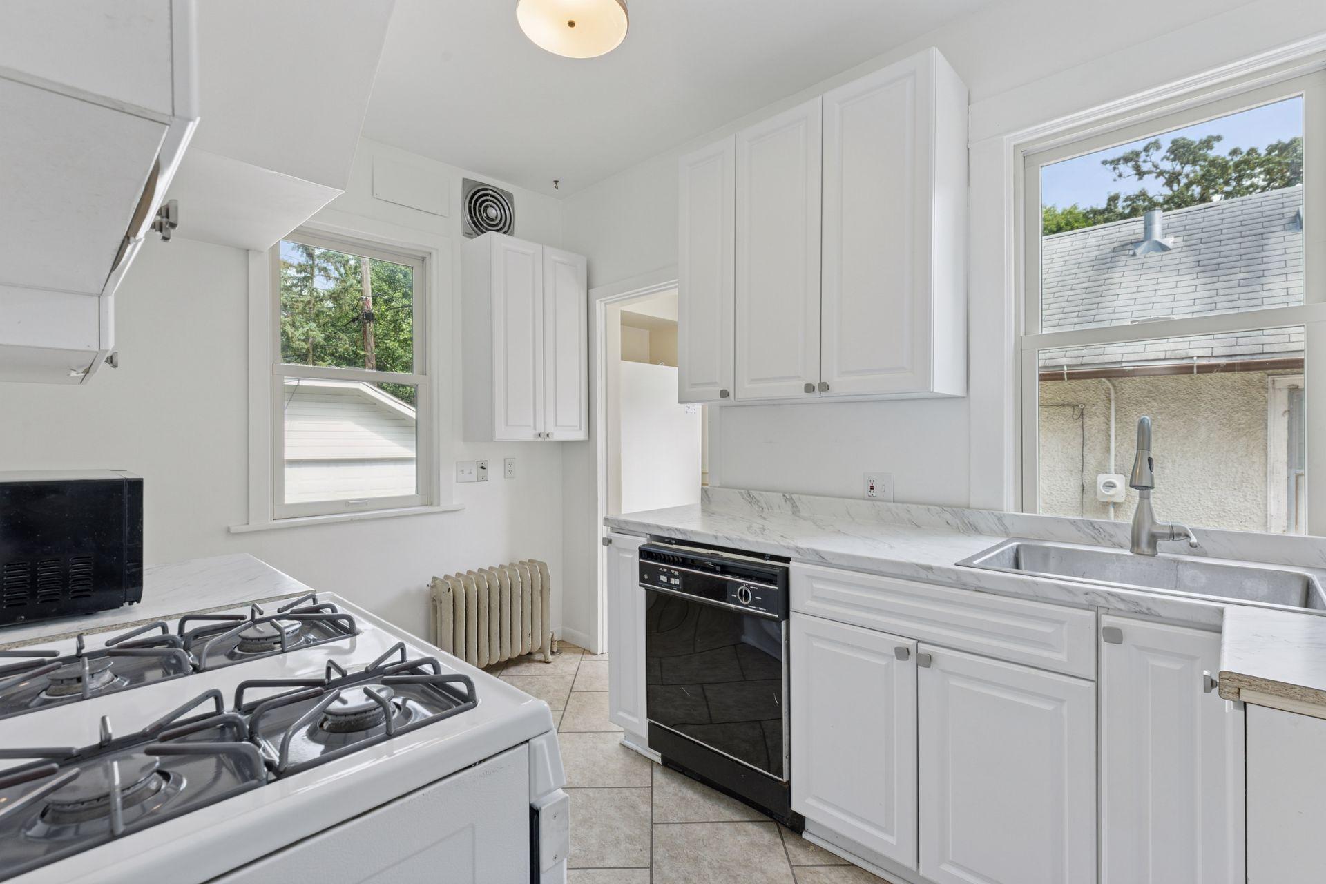 2814 W 41st Street