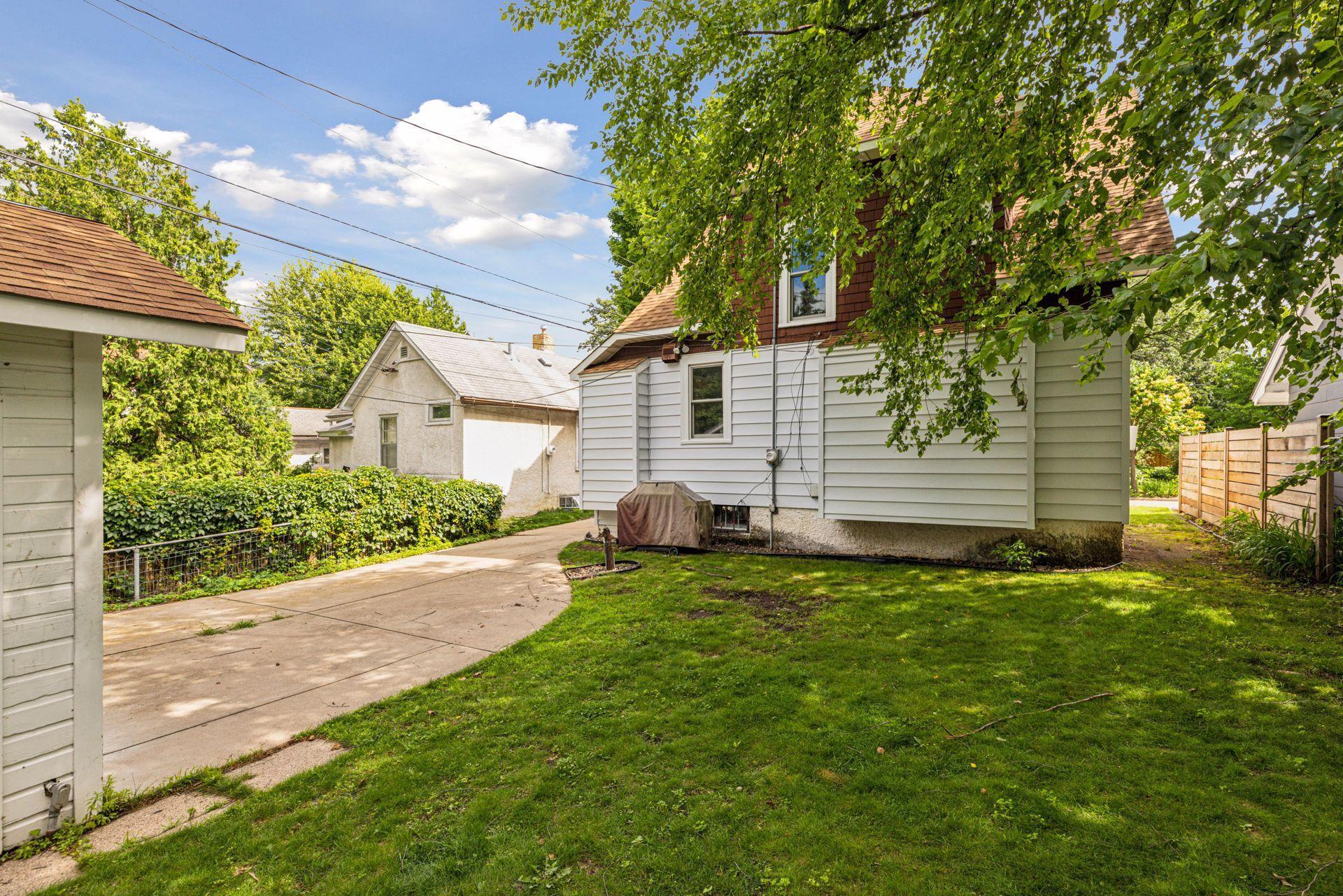 2814 W 41st Street