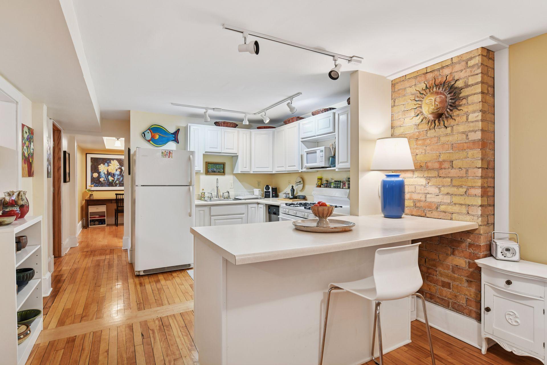 4300 Linden Hills Boulevard Unit: 3