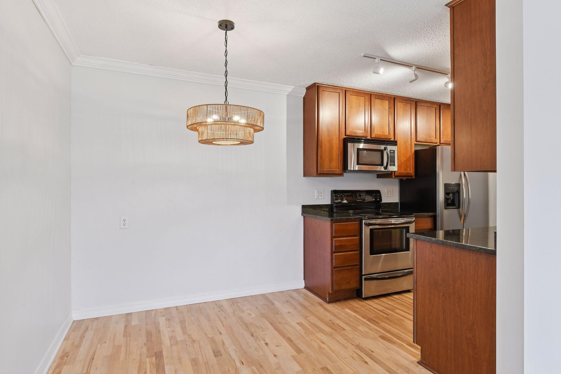 821 Douglas Avenue Unit: 304