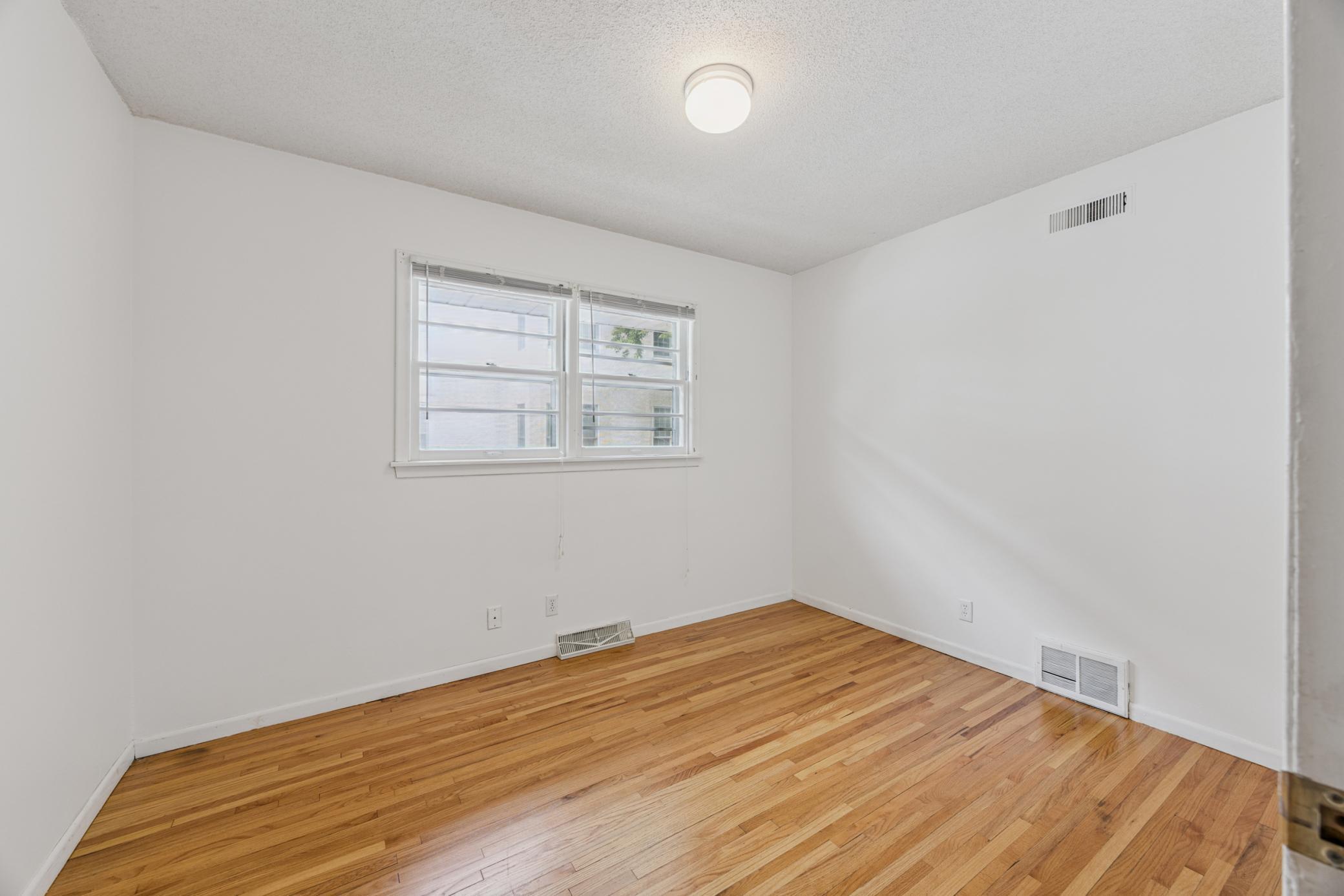 3916 Thomas Avenue S