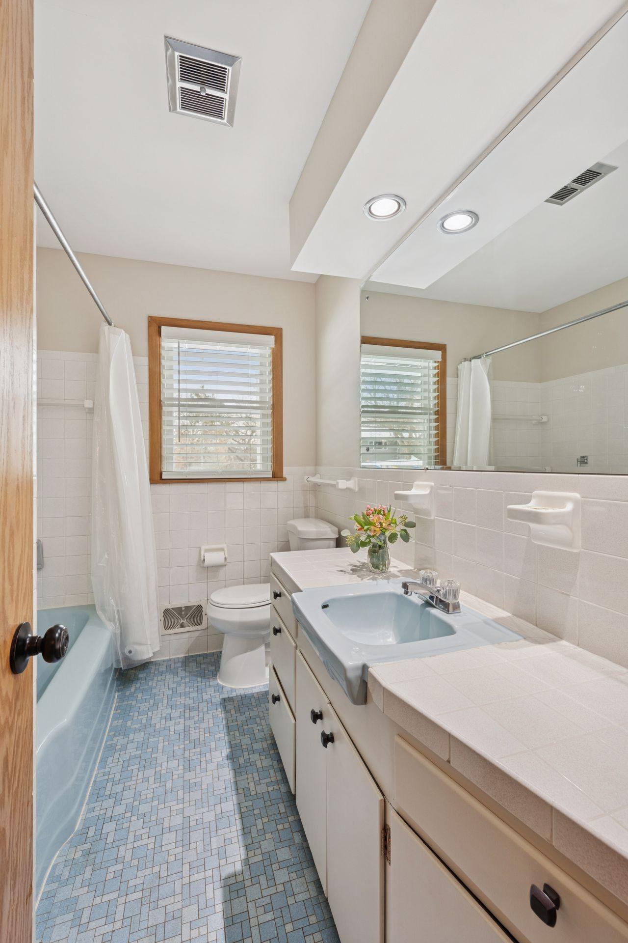 2400 Cedarwood Ridge