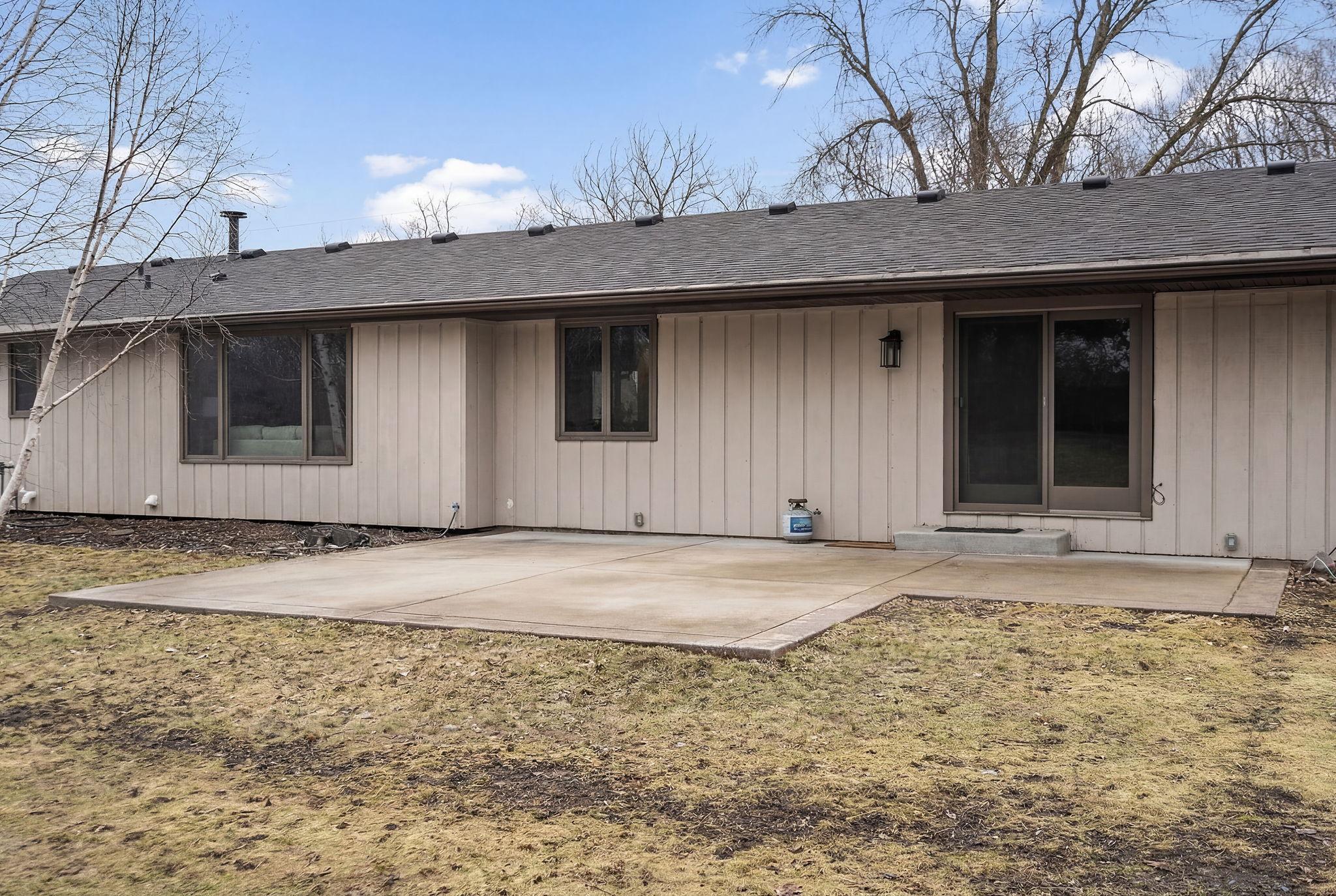 2525 Troy Lane N