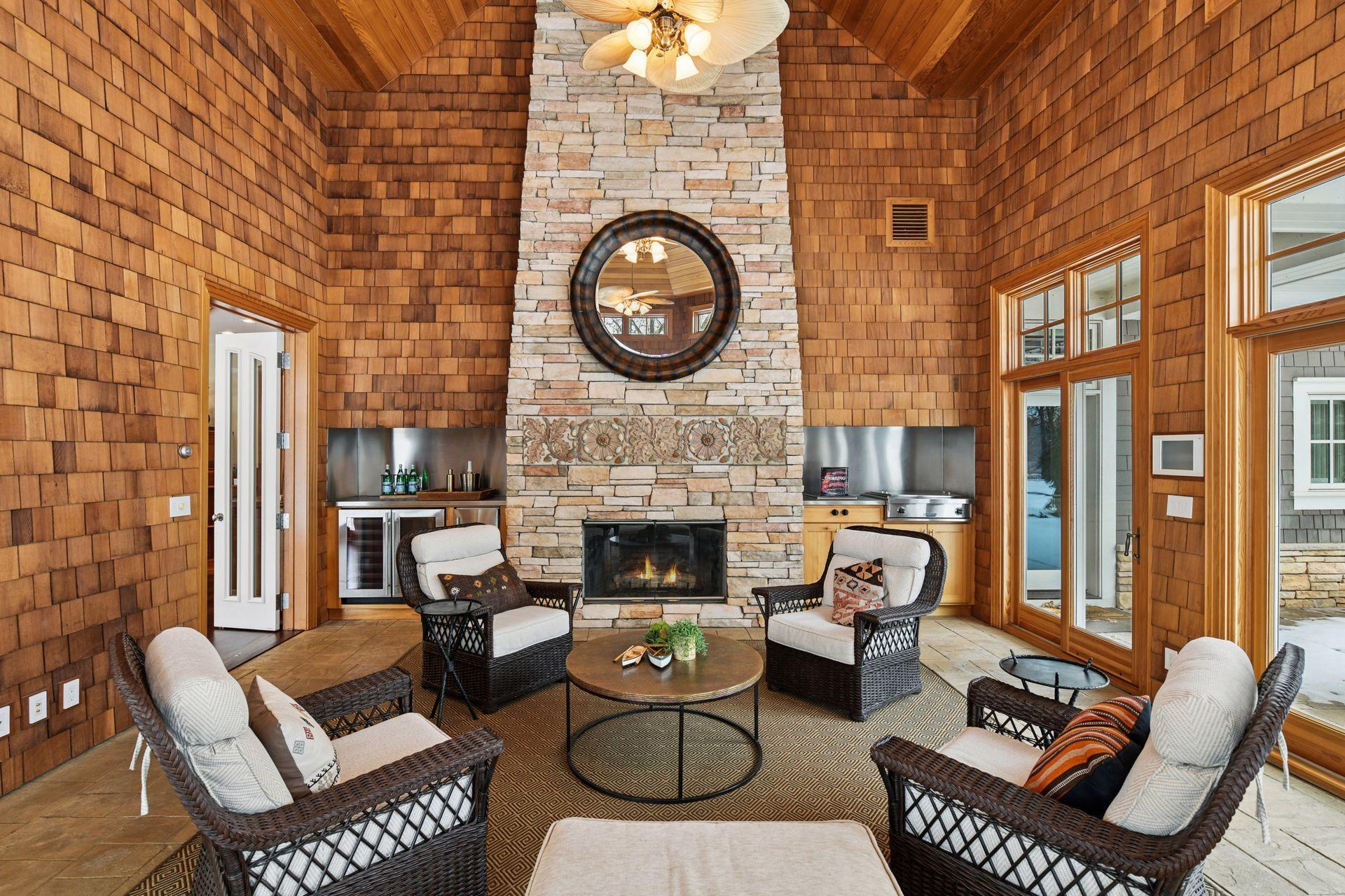 2845 Little Orchard Way