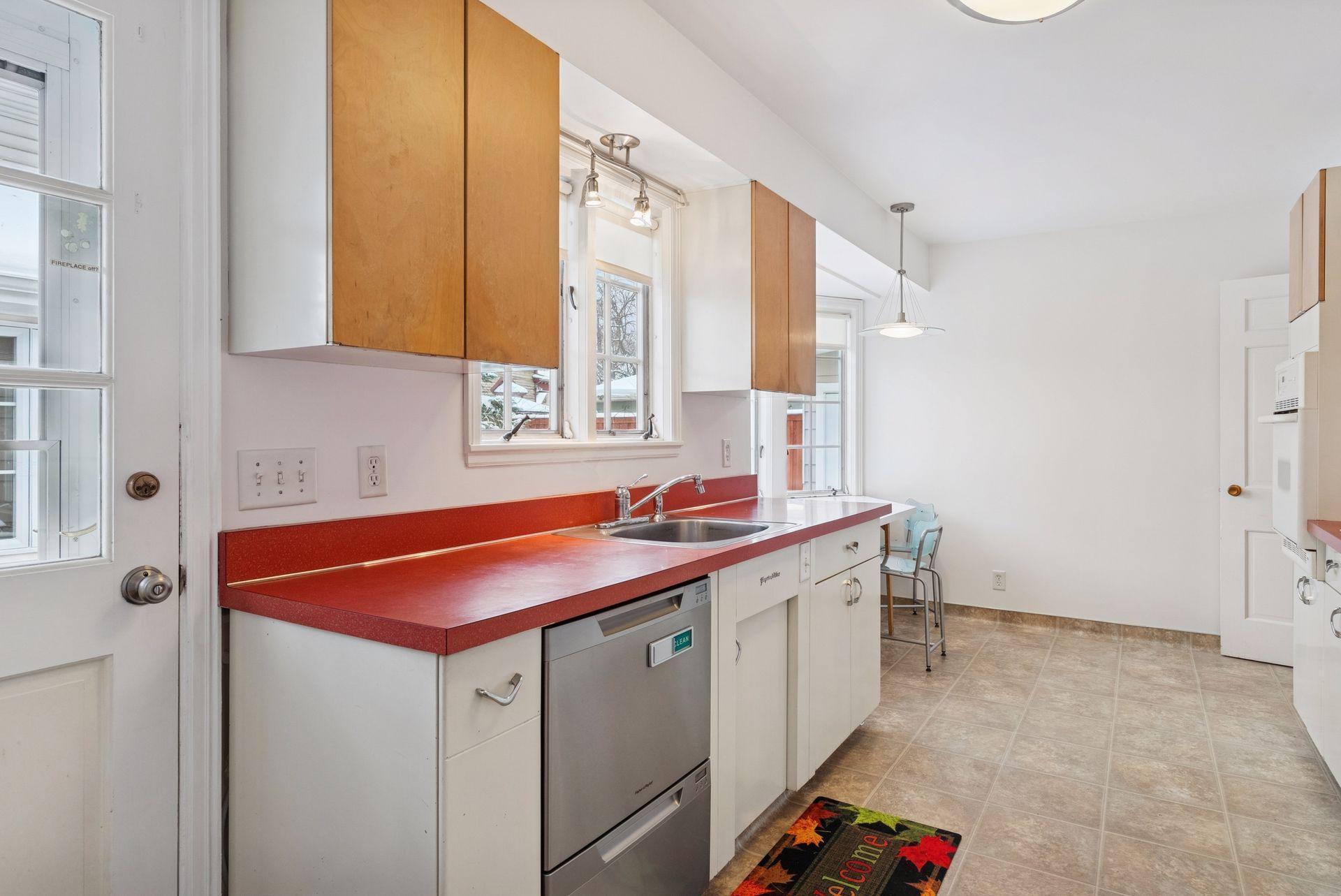 4012 Linden Hills Boulevard