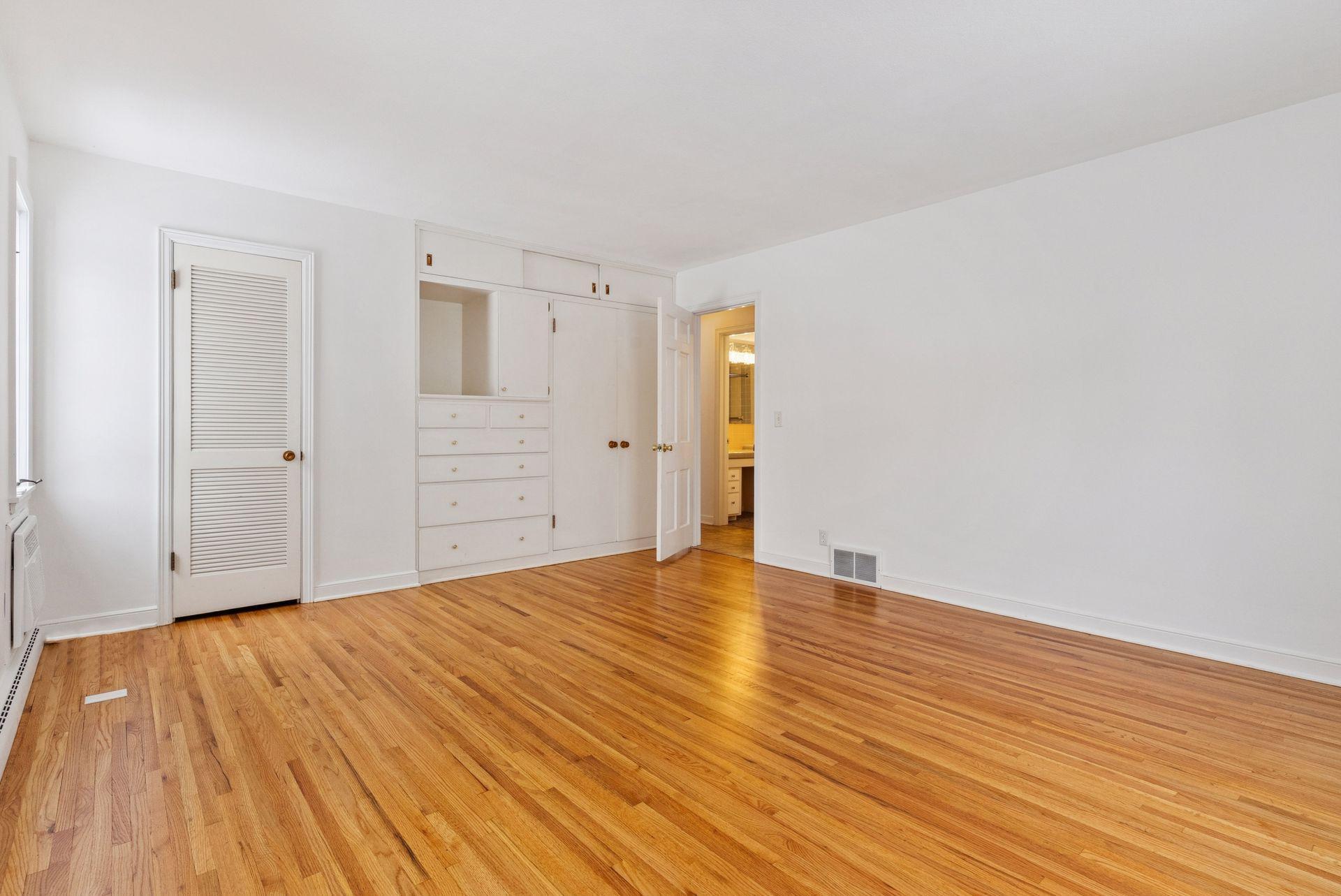 4012 Linden Hills Boulevard