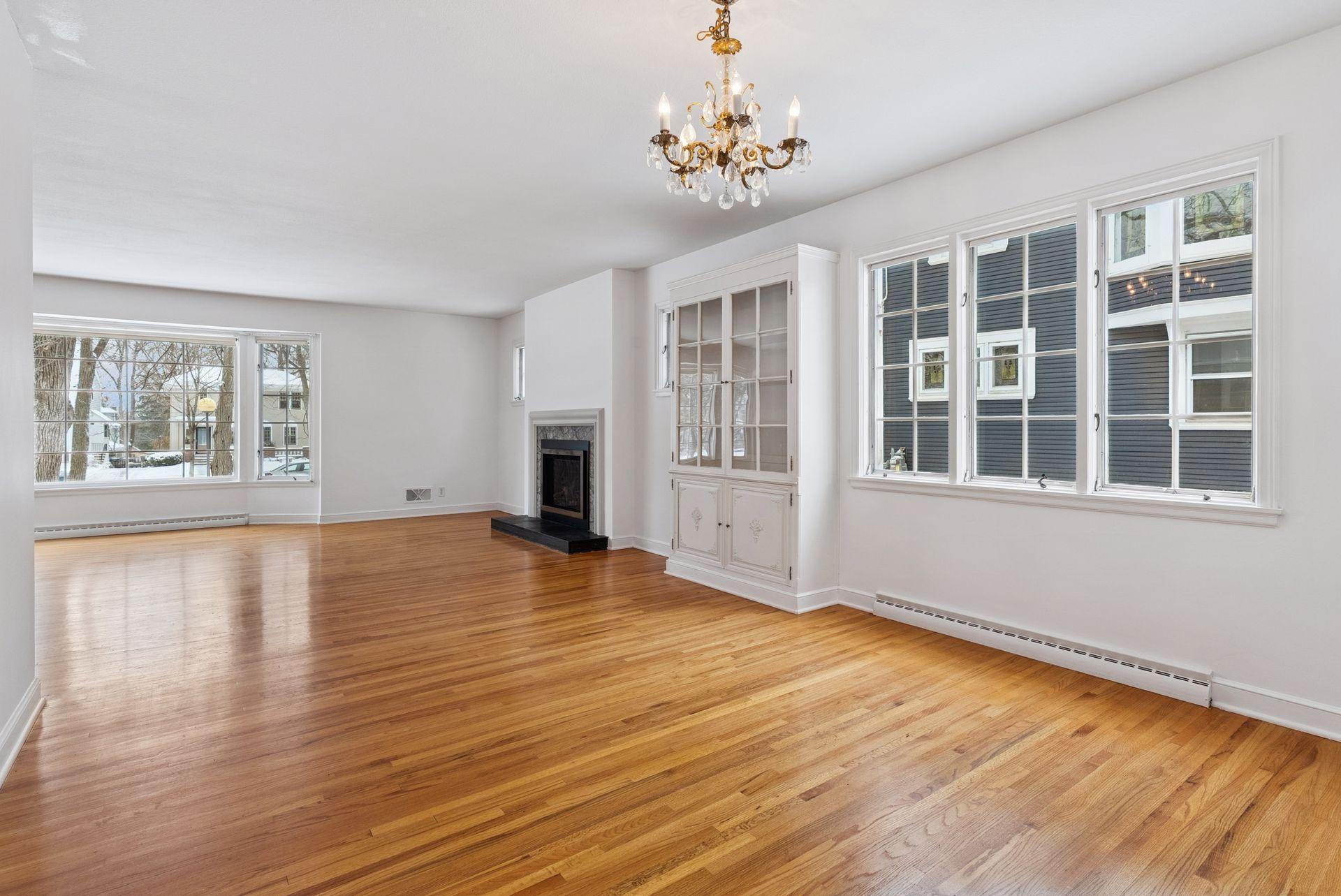 4012 Linden Hills Boulevard