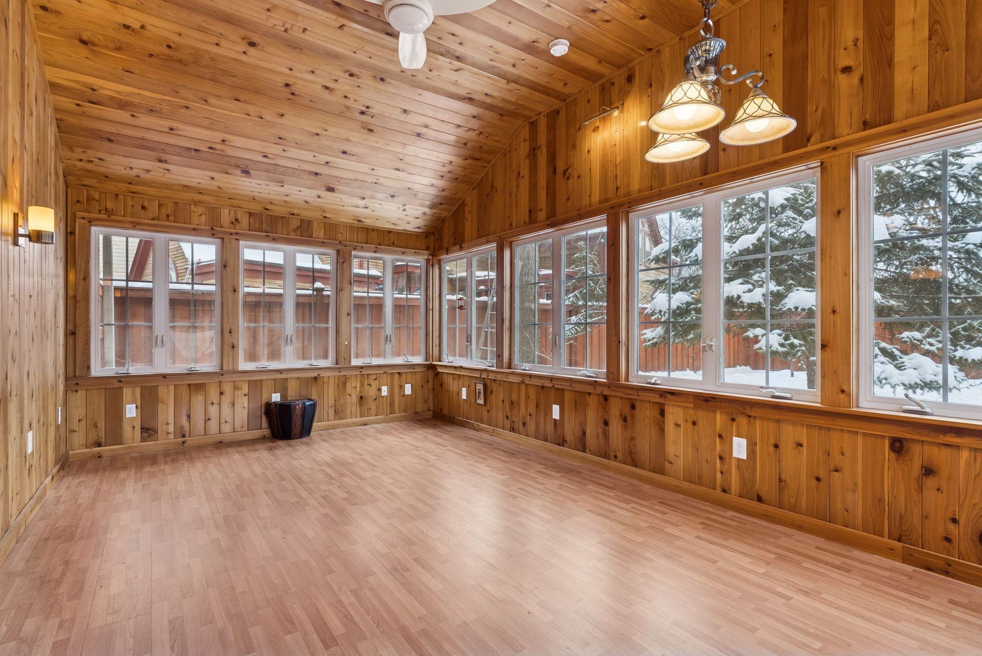 4012 Linden Hills Boulevard