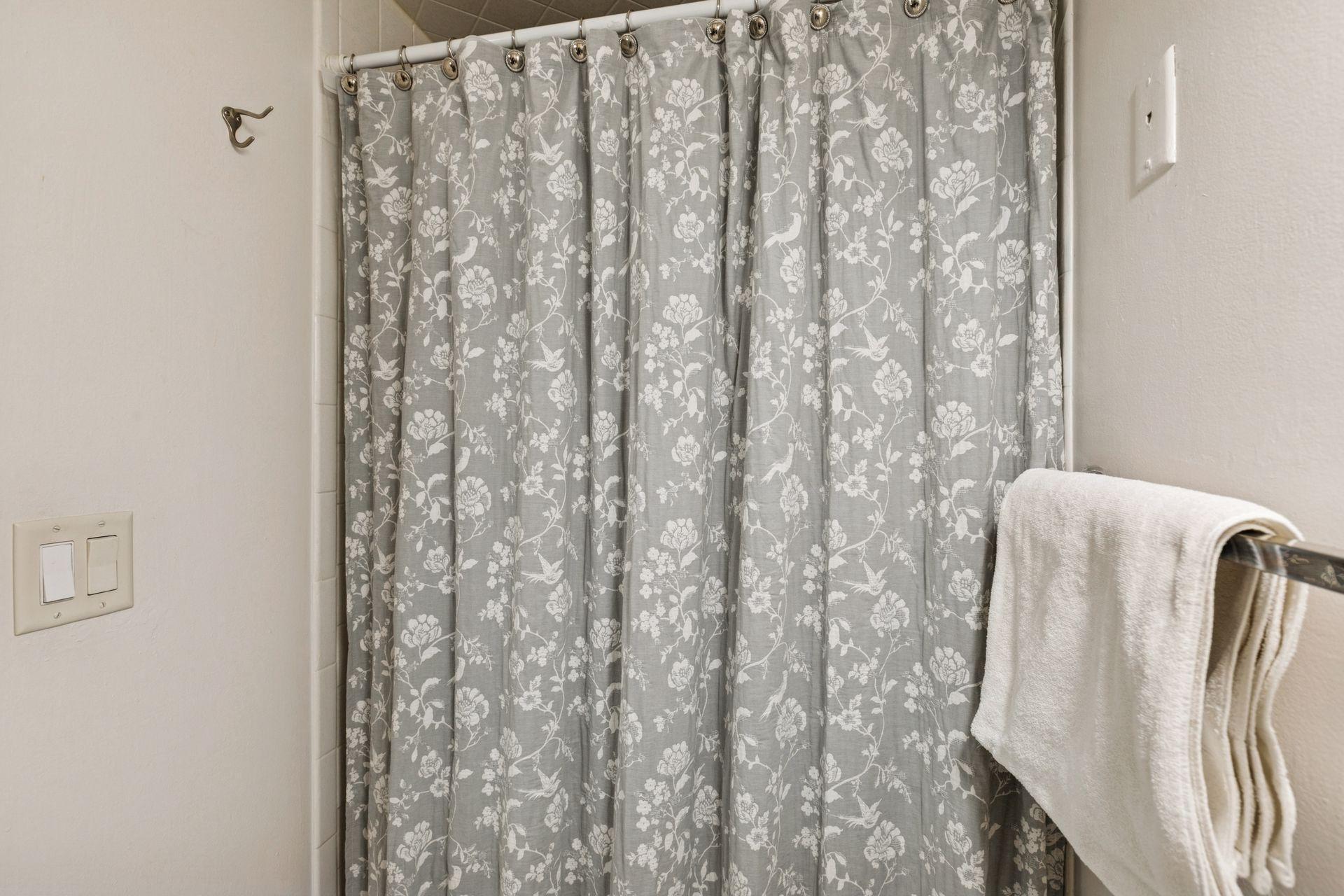 4710 58th Avenue N Unit: 201