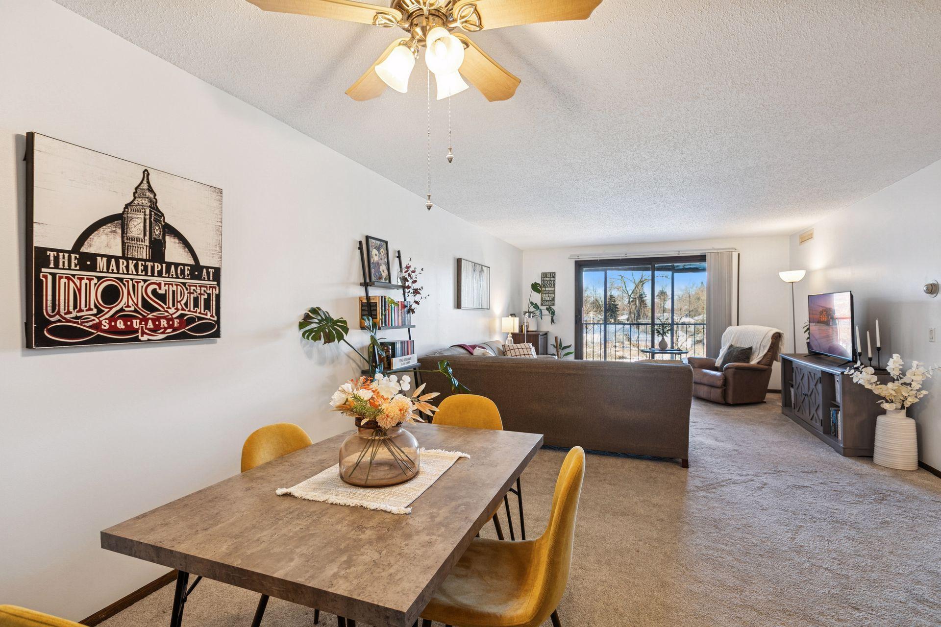 4710 58th Avenue N Unit: 201