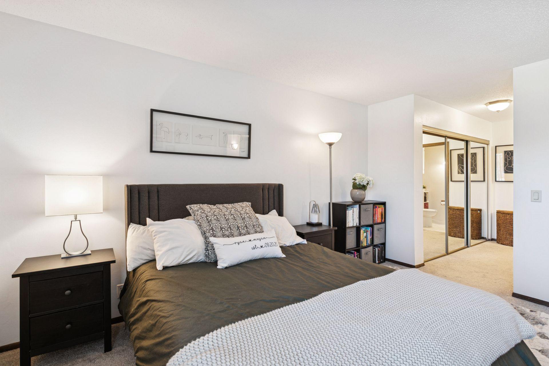 4710 58th Avenue N Unit: 201