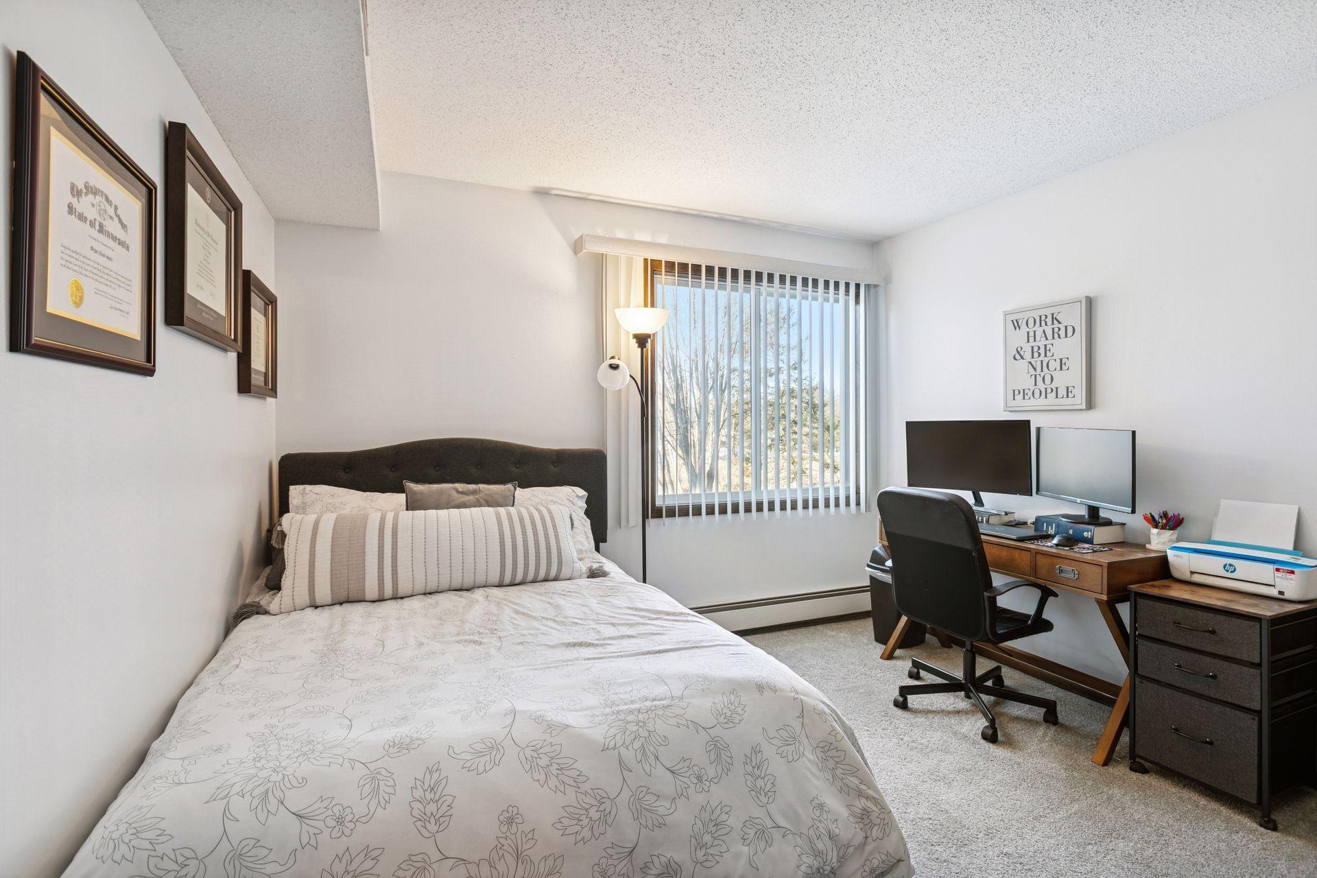 4710 58th Avenue N Unit: 201