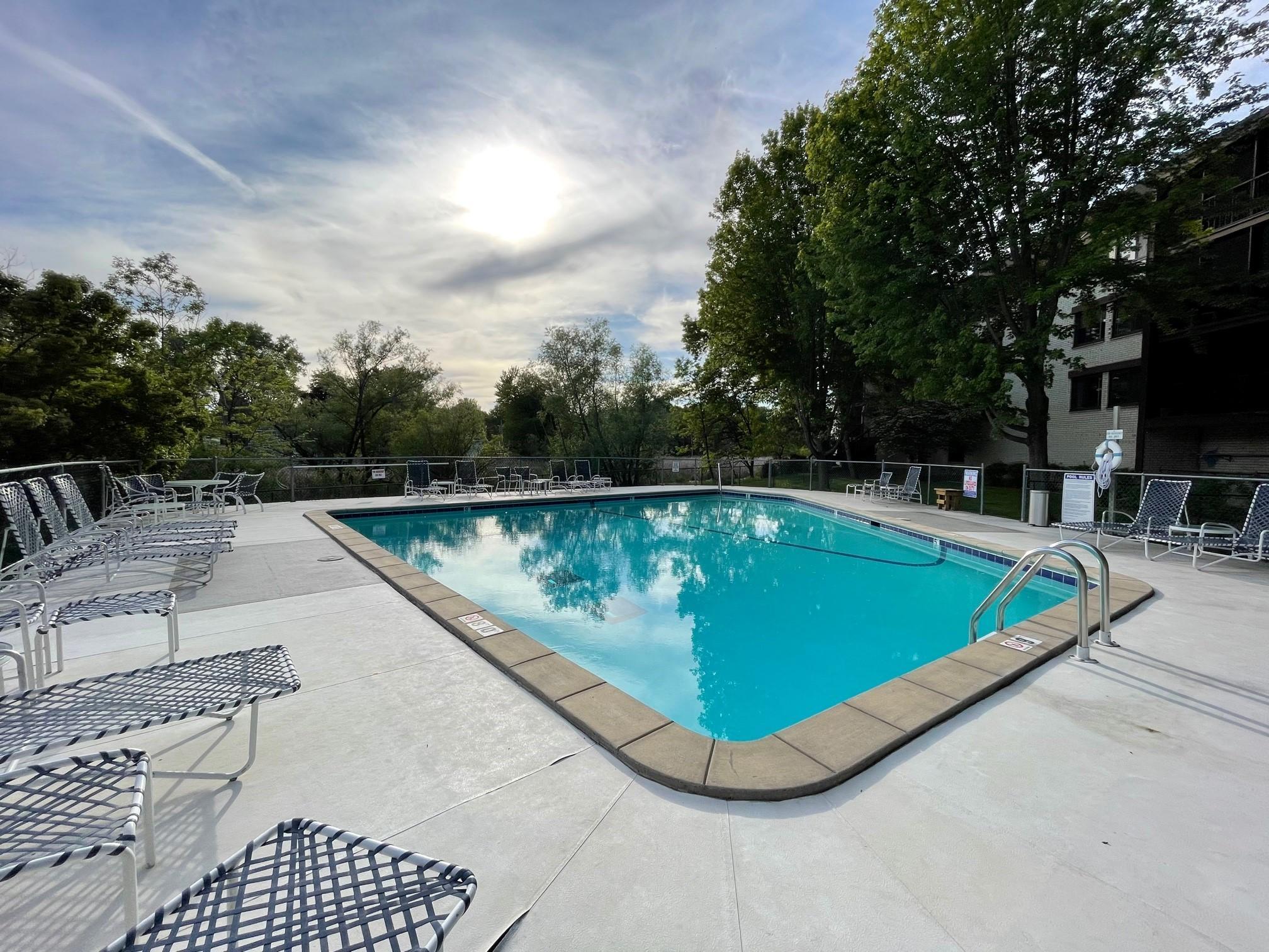 4710 58th Avenue N Unit: 201