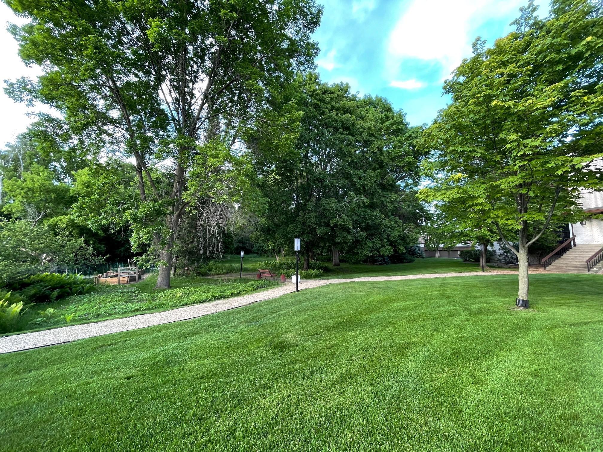 4710 58th Avenue N Unit: 201